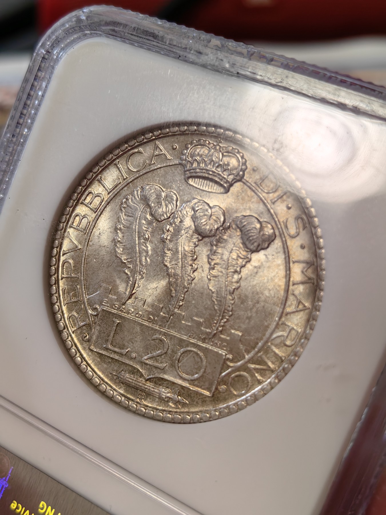 橡树集藏-006场 海纳百川 ngc-ms64 1932年圣马力诺20里拉大银币 环彩黄油包浆 双车轮顶级霜光 老盒严评品质保障 实物状态极佳