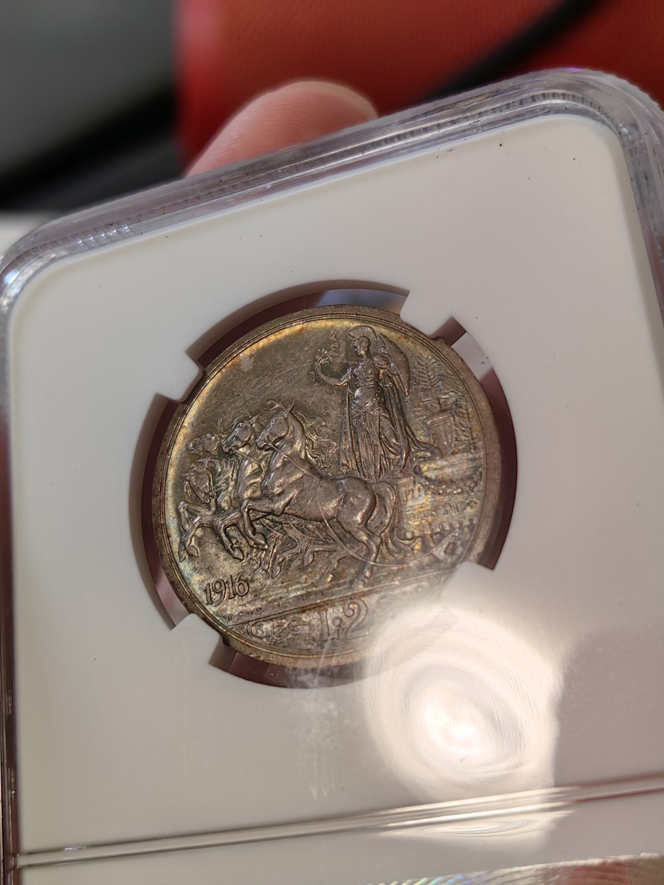 橡树集藏-006场 海纳百川 ngc-ms64 1916年意大利2里拉银币 双面浓郁地中海酱彩 所见最美 打制极佳 底板丝滑 nike女神四驾马车 经典意系设计 实物绝美 老盒严评品质佳 可堪自藏
