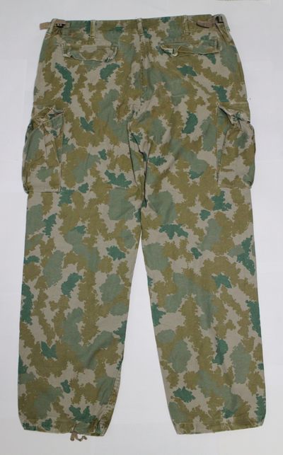 第一次麦稀奇拍卖 - 东德人民军 民主德国 DDR NVA KVP 早期 土豆迷彩／废墟迷彩  裤子 56-67年使用  腰围95(可收紧 ) 裤长105