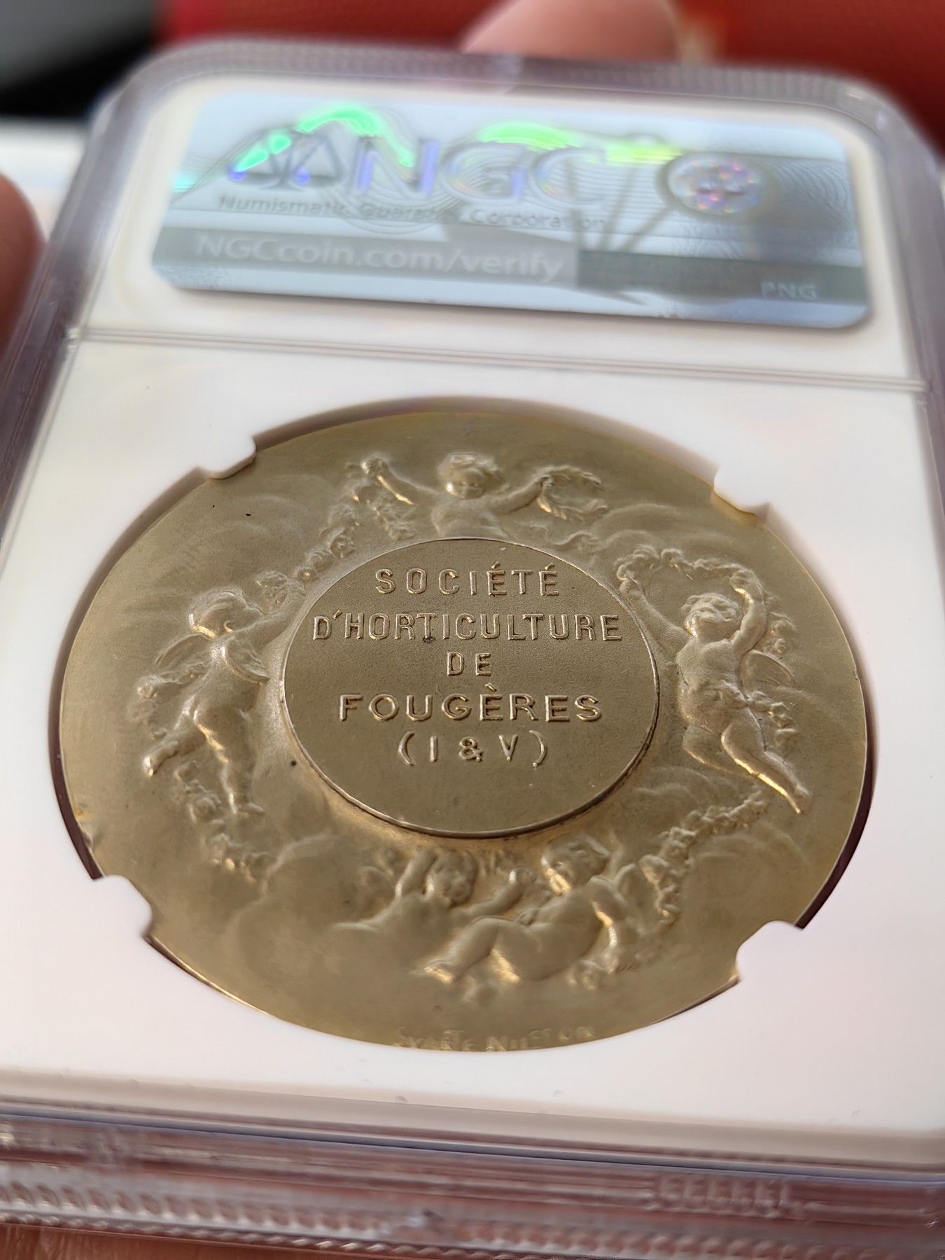 橡树集藏-006场 海纳百川 ngc-Ms64 1880年左右法国镀金银章 尼尔森园艺协会 大尺寸热门法章 正面是辛勤的园丁玫瑰花田 背面是五个小天使天女散花 可可爱爱 浮光掠影 金碧辉煌