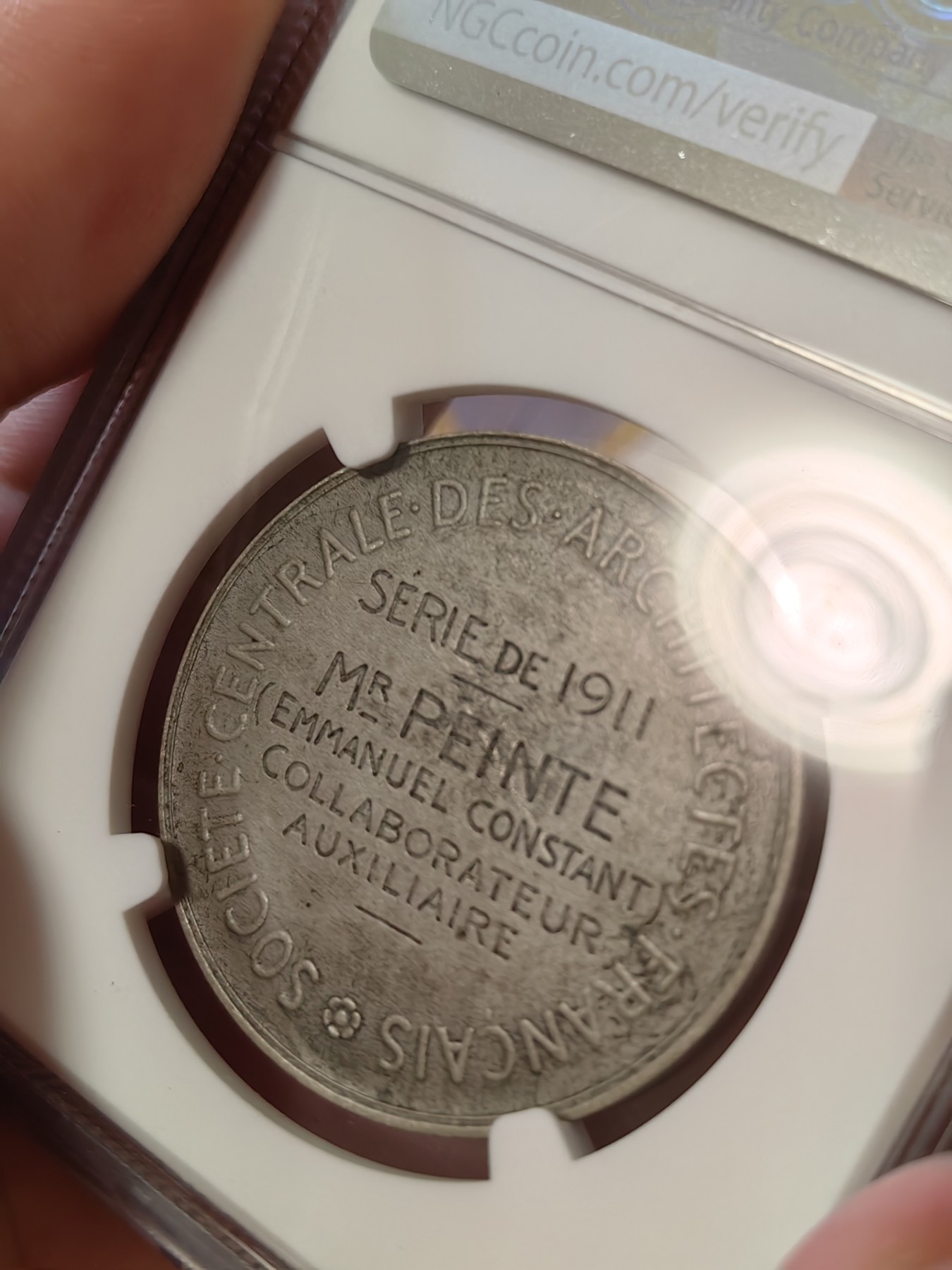 橡树集藏-006场 海纳百川 ngc-Ms63 1911年法国银章 建筑设计师协会 乌迪内作品 冠军分 智慧女神头顶修道院 上面还有十字架 细节爆表 高浮雕实物极美 丰饶角银标 灰彩包浆好状态 明显低评