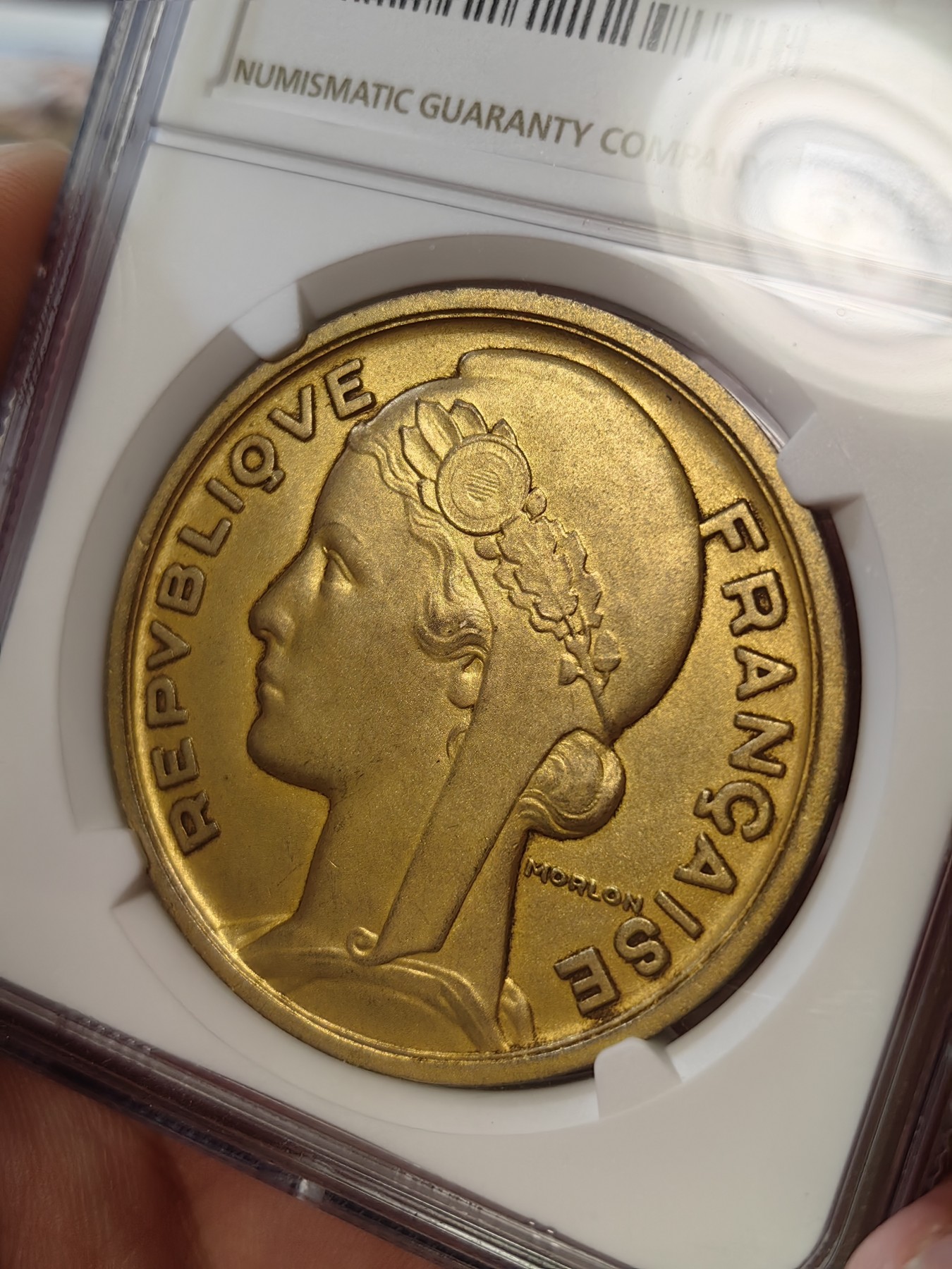 橡树集藏-006场 海纳百川 ngc-Ms65 1947年法国梦珂雷森市议会议员银章 摩龙经典设计 自由帽玛丽安娜 加厚大尺寸 镀金层底板高点皆完美 实物绝美 绝对低评 冠军分自藏好品