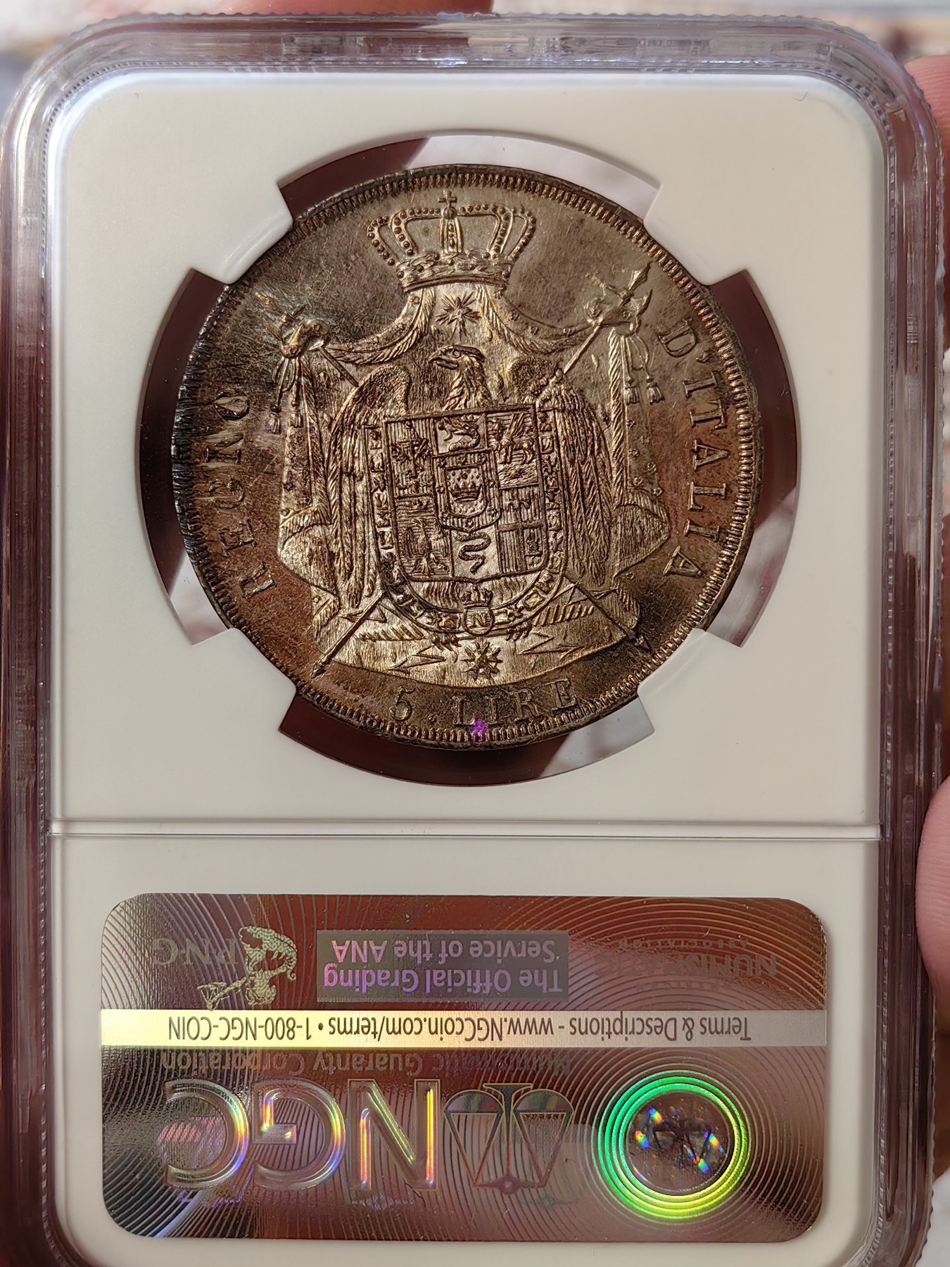 橡树集藏-006场 海纳百川 NGC-MS63 1814年意大利王国拿破仑5里拉大银币，万中无一的赤霞艳彩间中还有碧蓝点缀，背面帝国鹰徽加上类镜面底板霸气尽显。一代雄主，顶级设计。实物绝美，法系人不可错过的拿皇大银。