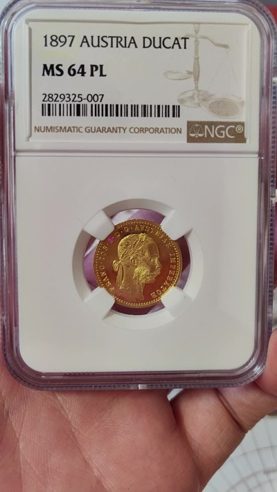橡树集藏-006场 海纳百川 NGC-MS64PL 1897年奥地利弗朗茨约瑟夫1杜卡特金币，罕见原铸。顶级镜面效果，绝美。 N盒3枚纪录中的冠军分！！！ 今年1月Ha不带PL的 MS63分 成交价660刀
