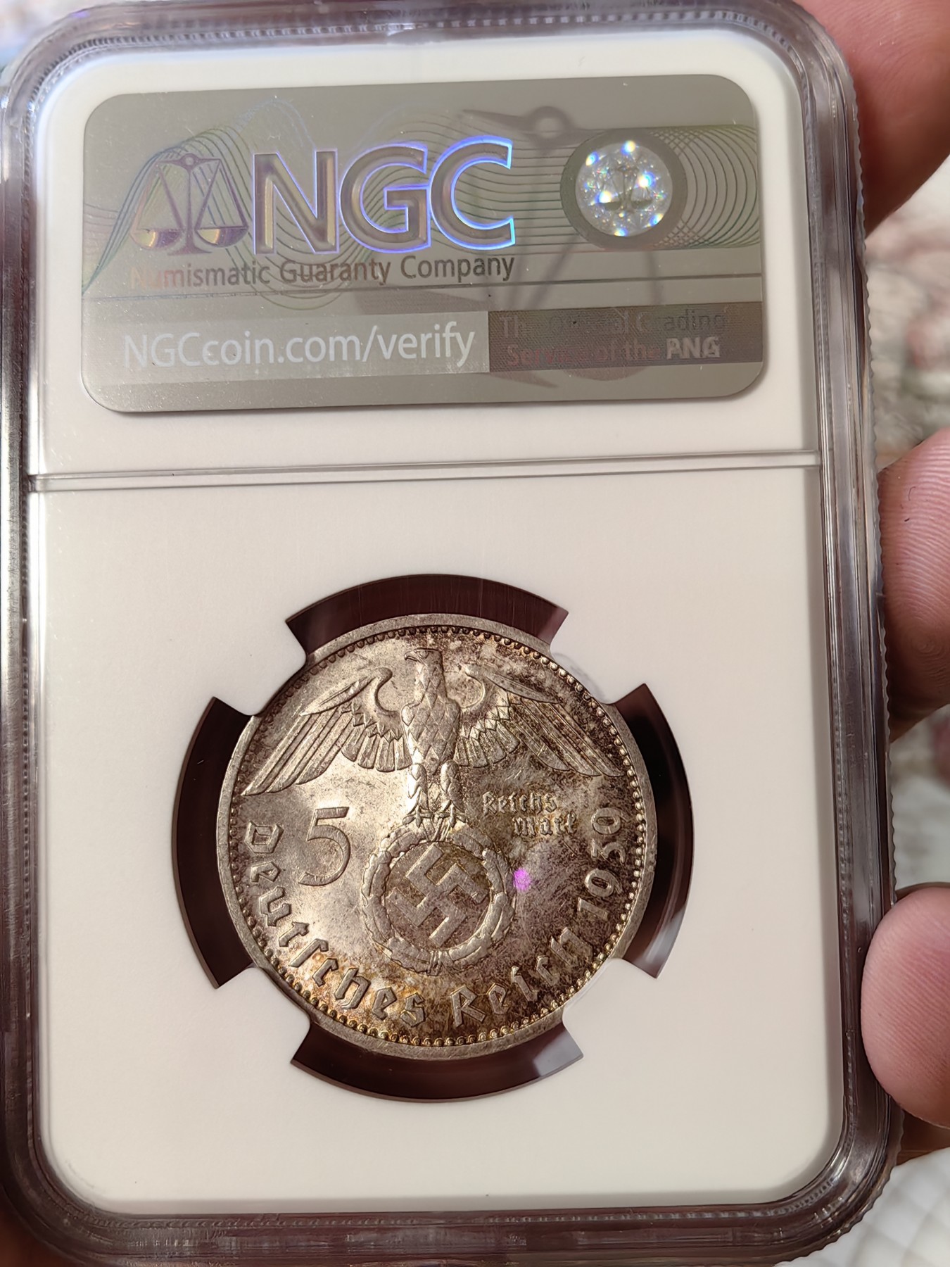 橡树集藏-006场 海纳百川 NGC-MS64 1939年 德意志第三帝国5马克 J厂 丝绸底板 超强转光 此分数为该厂别亚军分 分数状态一步到位 值得收藏