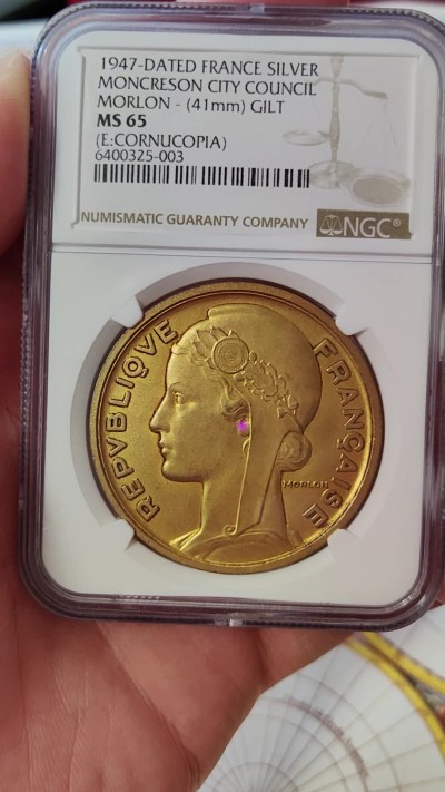 橡树集藏-006场 海纳百川 ngc-Ms65 1947年法国梦珂雷森市议会议员银章 摩龙经典设计 自由帽玛丽安娜 加厚大尺寸 镀金层底板高点皆完美 实物绝美 绝对低评 冠军分自藏好品