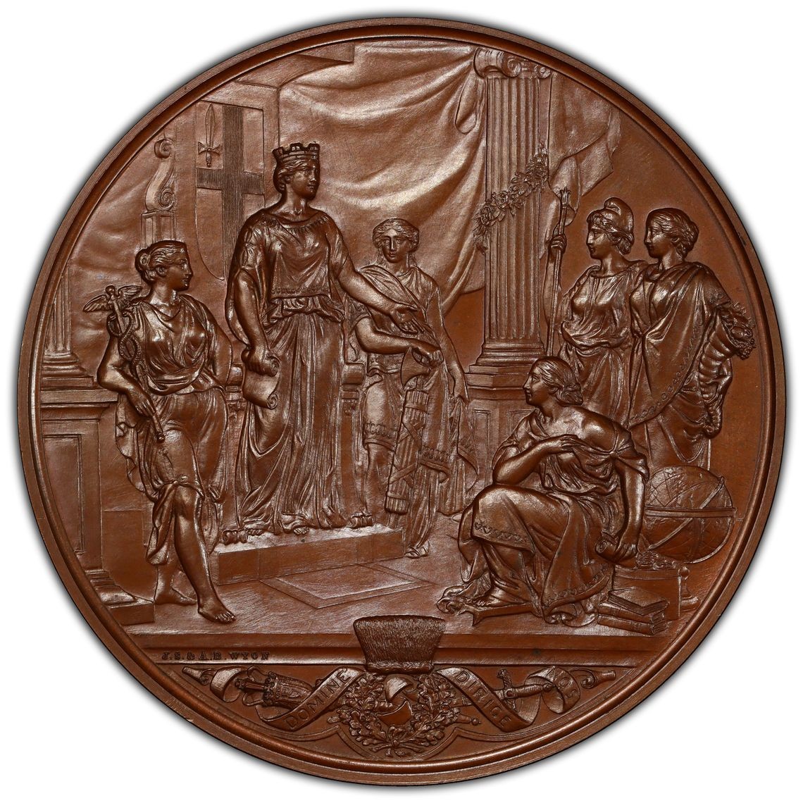 橡树集藏-006场 海纳百川 pcgs-sp67！ 1884年英国伦敦金融城系列 大不列颠市政厅铜牌新议会厅开幕，伦敦造币厂。作者：JS & AB Wyon。直径：77毫米。正面：伦迪尼亚，商业和治安法官出席，向她的议会发表讲话；背面：市政厅内景。这种高度复杂的反向设计显示出令人难以置信的雄伟，是任何大教堂和建筑相关奖牌的高级收藏者的必备品。丰富的红棕色表面，具有巨大的光泽度，令人叹为观止。附带原盒，插销损坏。