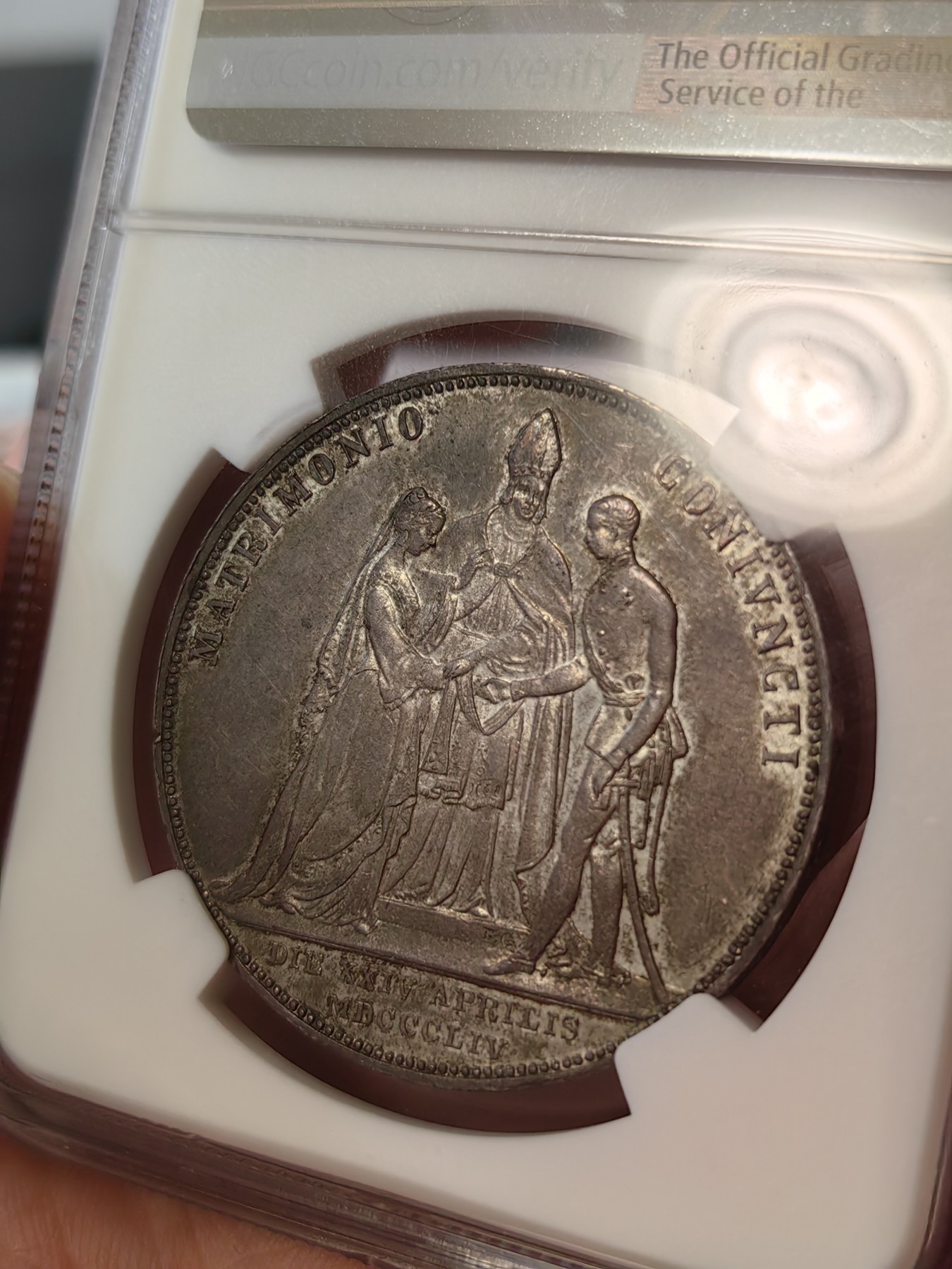 橡树集藏-006场 海纳百川 ngc-Ms62 1854年奥地利2盾大银币 茜茜结婚纪念 经典超热门品种 无需介绍 双面老包浆状态相当可以 基本已沉淀很难碰到 喜欢就拿下不要错过