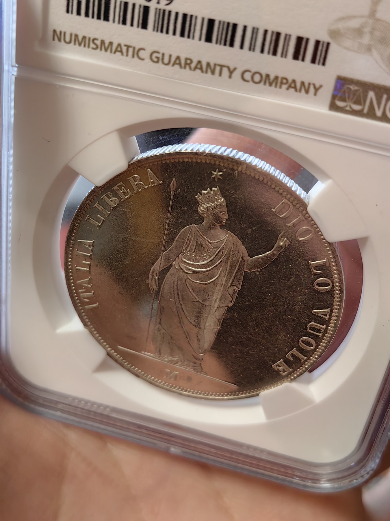 橡树集藏-006场 海纳百川 NGC-MS62pl 1848年意大利伦巴第5里拉，pcgs和ngc一共220个评级记录中唯一评到PL的一枚，唯一冠军分，可遇不可求 。实物精彩炫目，pl的魅力真是一绝。上帝呼唤自由之意大利，设计绝佳，单年版。