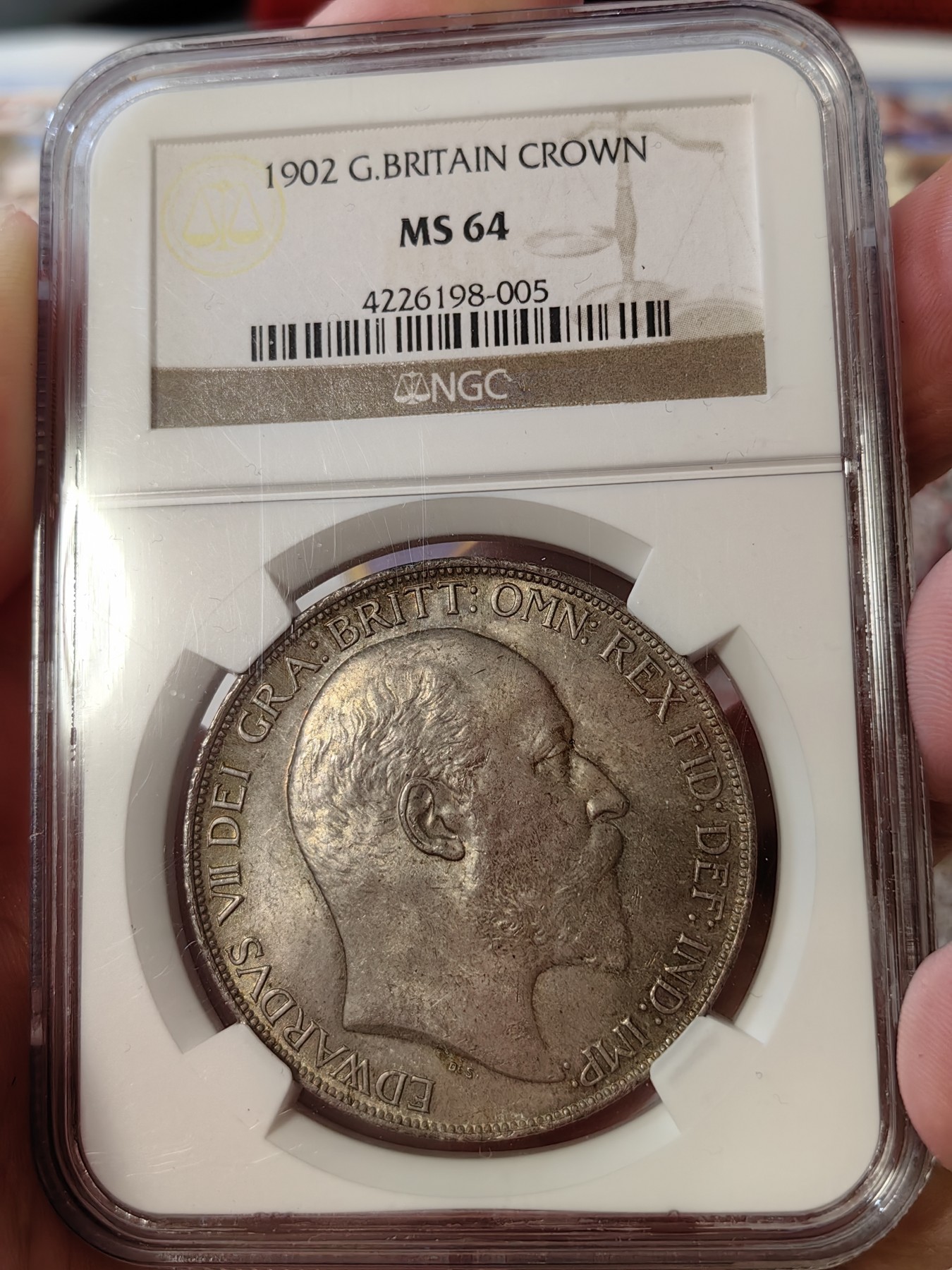 橡树集藏-006场 海纳百川 ngc-Ms64 1902年英国爱七马剑克朗银币 高分好品 双面古朴老包浆 带彩 细节好打制佳 普制高分比精制难得 老盒品质保证 英系主币大银