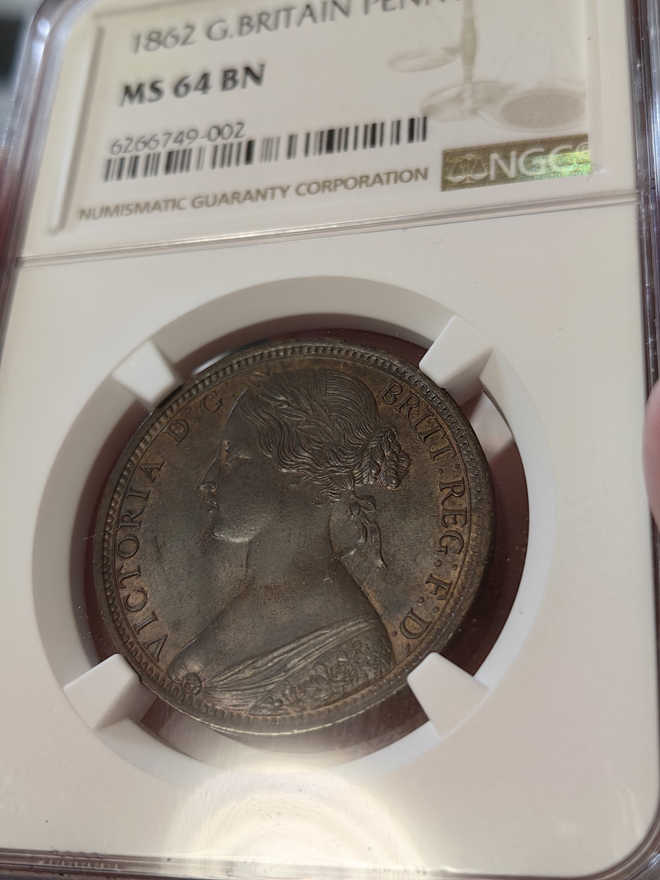 橡树集藏-006场 海纳百川 ngc-Ms64bn 1862年英国维多利亚1便士铜币 底板打制优异 铜色四溢 状态绝佳 感觉低评