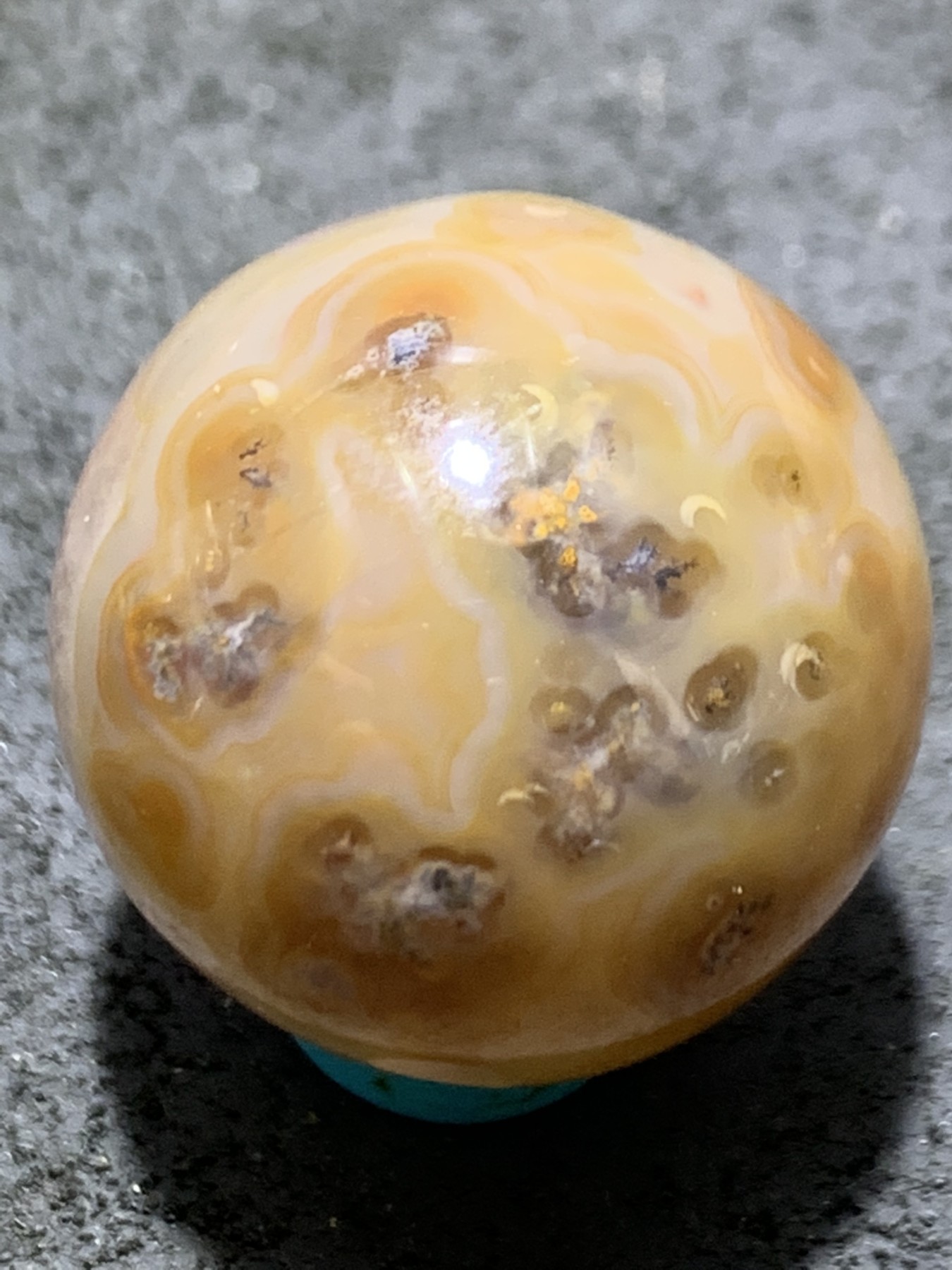精美冰飘糖心料战国红玛瑙手工雕刻齐天大圣圆珠一颗！