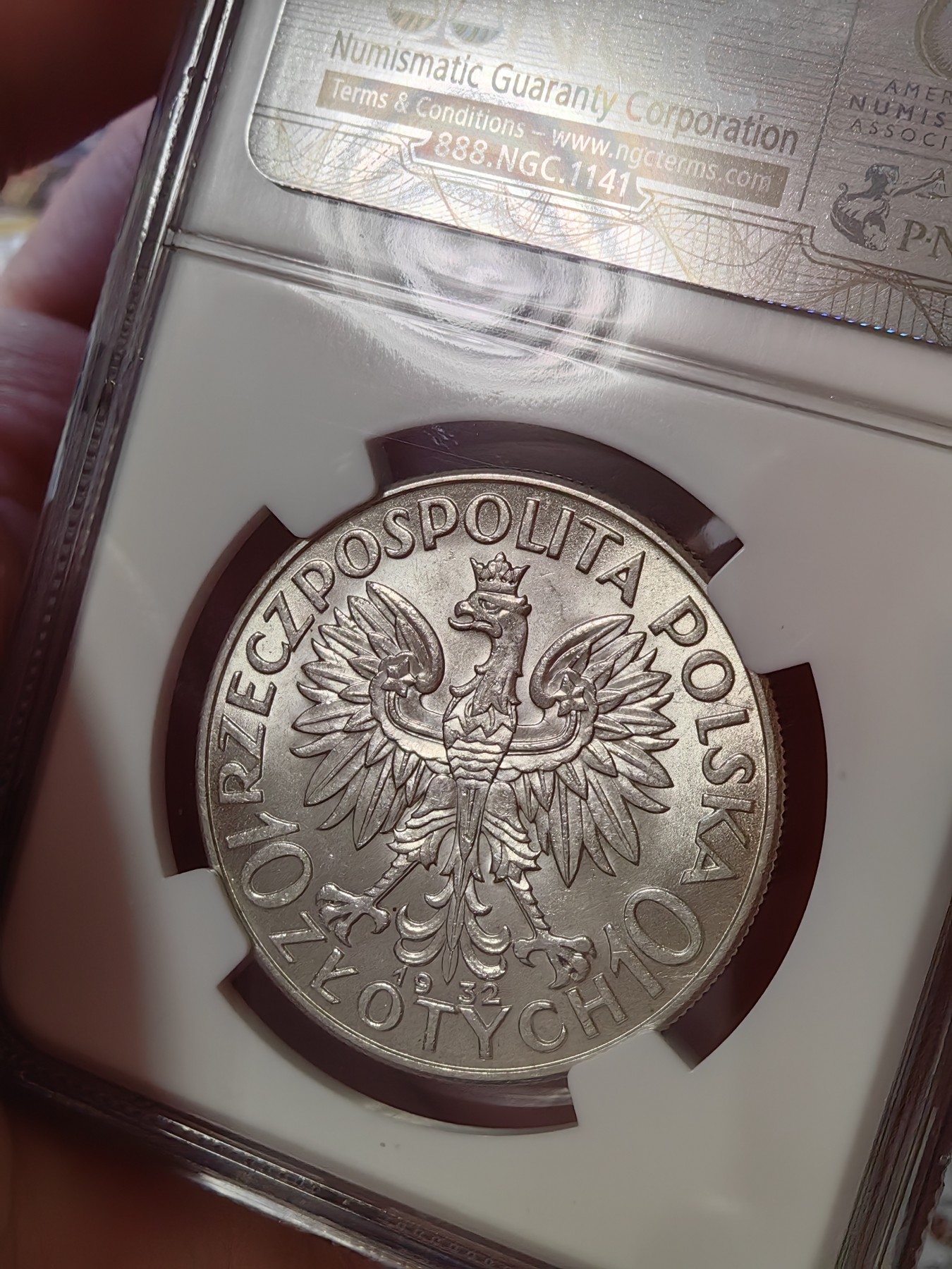 橡树集藏-006场 海纳百川 NGC-MS62 波兰 1932年 10兹罗提。正面是谷物环绕着的雅德维加女王，好品很难的品种，62性价比之选。