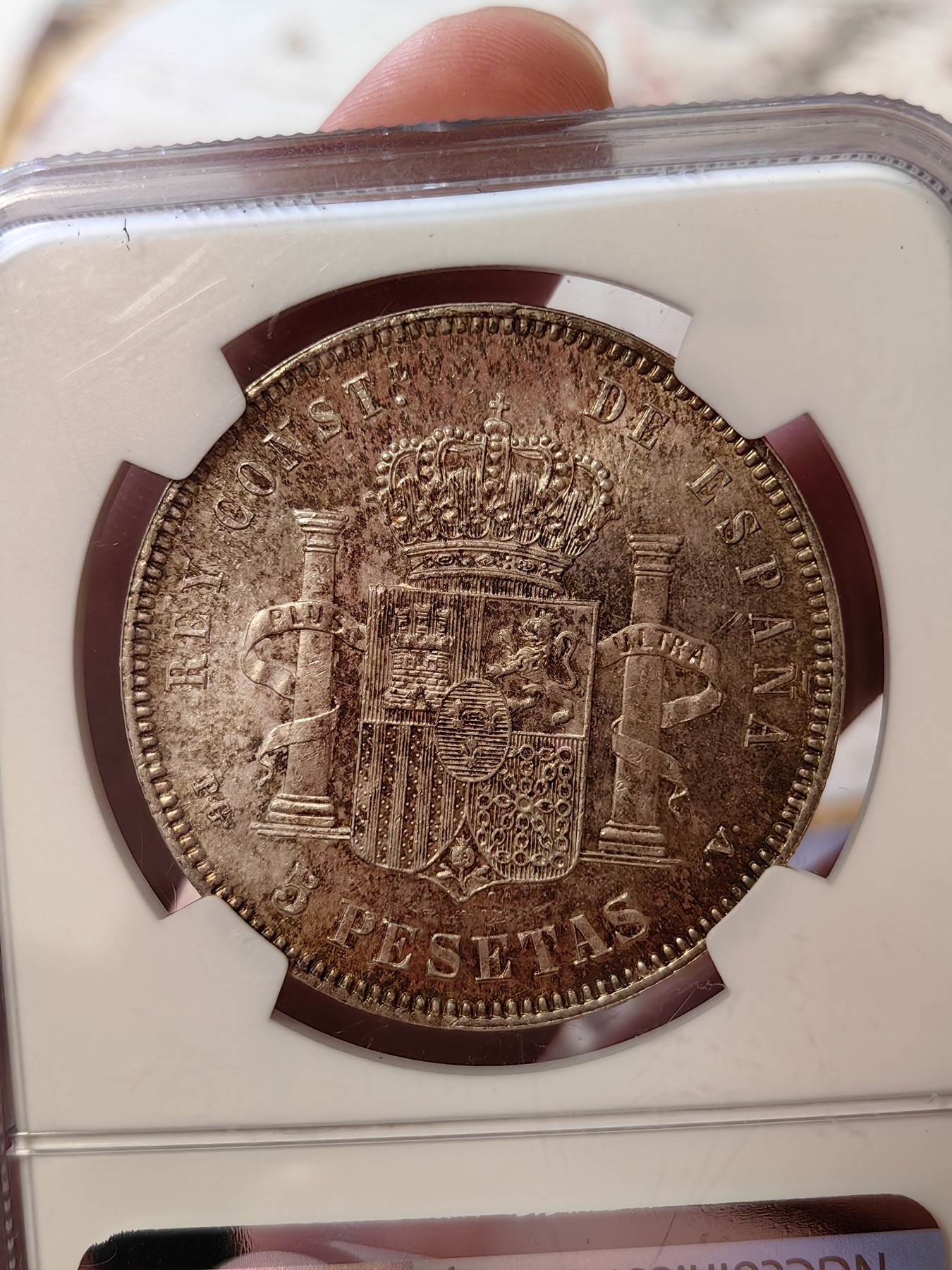 橡树集藏-006场 海纳百川 ngc-ms63 1894年西班牙5比塞塔双柱大银币 阿方索十三世 数据库亚军分 可爱的爆炸头男童 车轮原银霜光 欧陆黄油斑驳彩浆 流通币有此品相 实属不易 评级数量稀少 西班牙及西属钱币涨幅明显 大热门品种