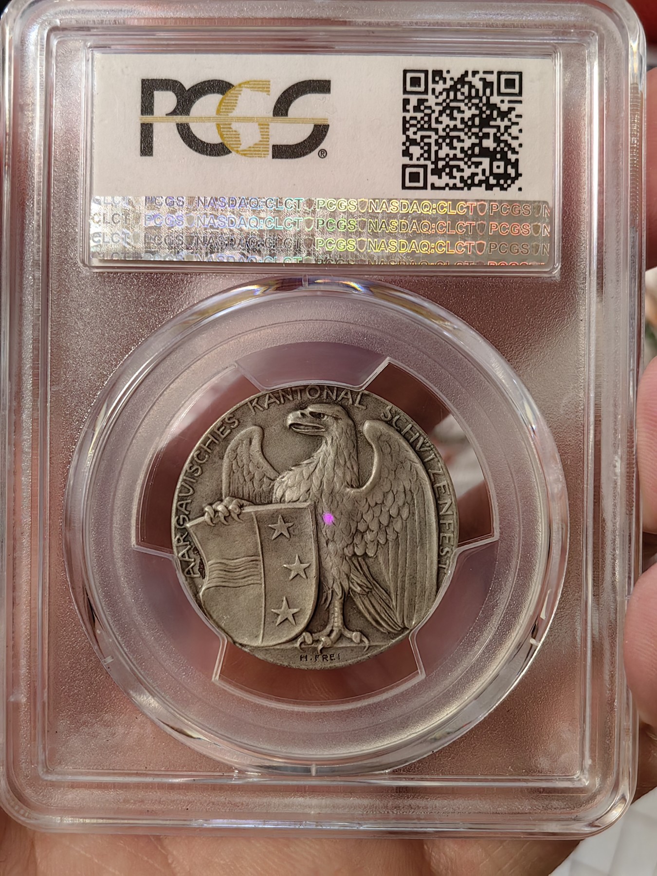 橡树集藏-006场 海纳百川 PCGS-sp64 1908年瑞士阿尔高州阿劳射击节 正面：风格化的鹰面向左，右爪握着阿尔高之盾；背面：威廉泰尔的小儿子，面向左侧，高举着被箭刺穿的苹果。新兴现代主义风格的迷人奖章。在里克特书中被列为“稀有”。铸造量仅293枚。