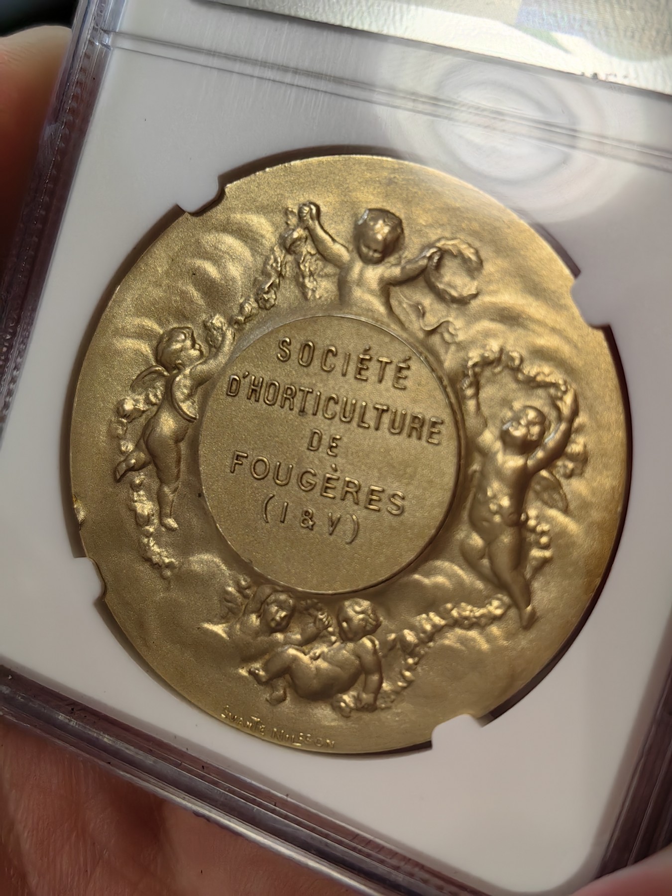 橡树集藏-006场 海纳百川 ngc-Ms64 1880年左右法国镀金银章 尼尔森园艺协会 大尺寸热门法章 正面是辛勤的园丁玫瑰花田 背面是五个小天使天女散花 可可爱爱 浮光掠影 金碧辉煌