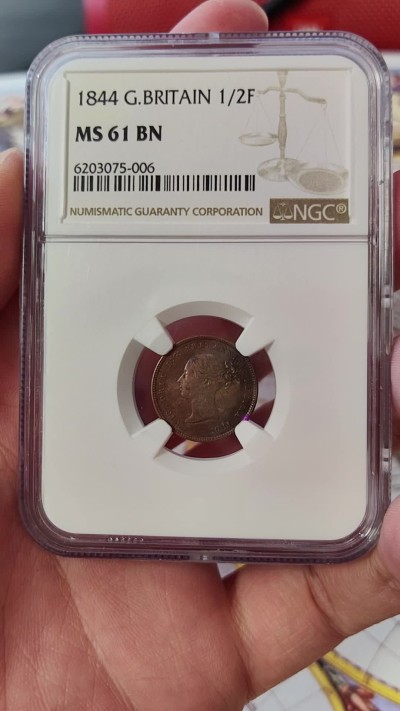 橡树集藏-006场 海纳百川 NGC-MS61 英国1844年1/2法新，整体包浆均匀，底板仍有车轮转光，观感好，一枚不错的英系辅币