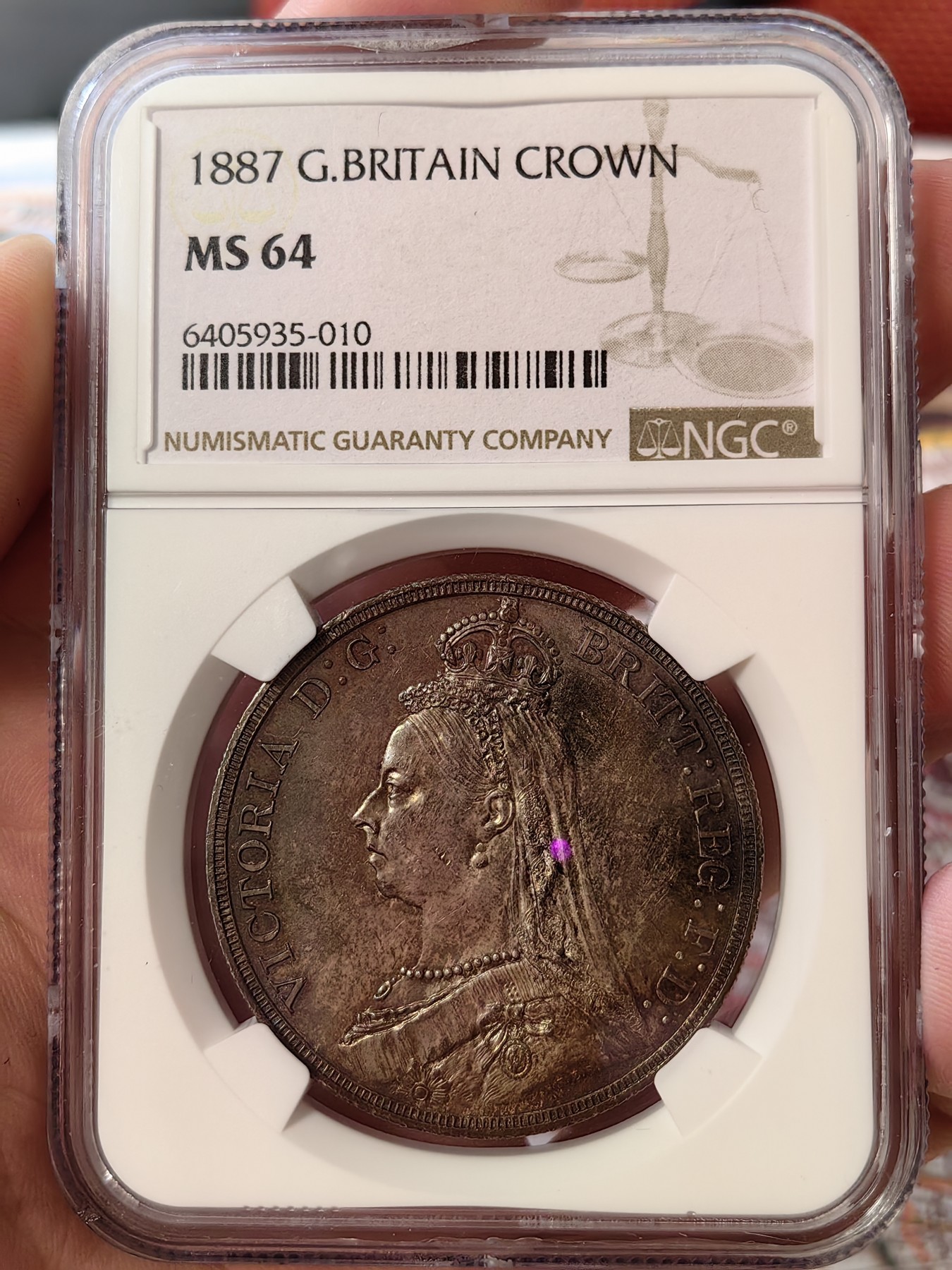 橡树集藏-006场 海纳百川 ngc-Ms64 1887年英国维多利亚高冠马剑克朗 双面通体均匀黑彩浓郁包浆 打制底板一流 实物绝美 裸币送评 高分不易 大热门品种