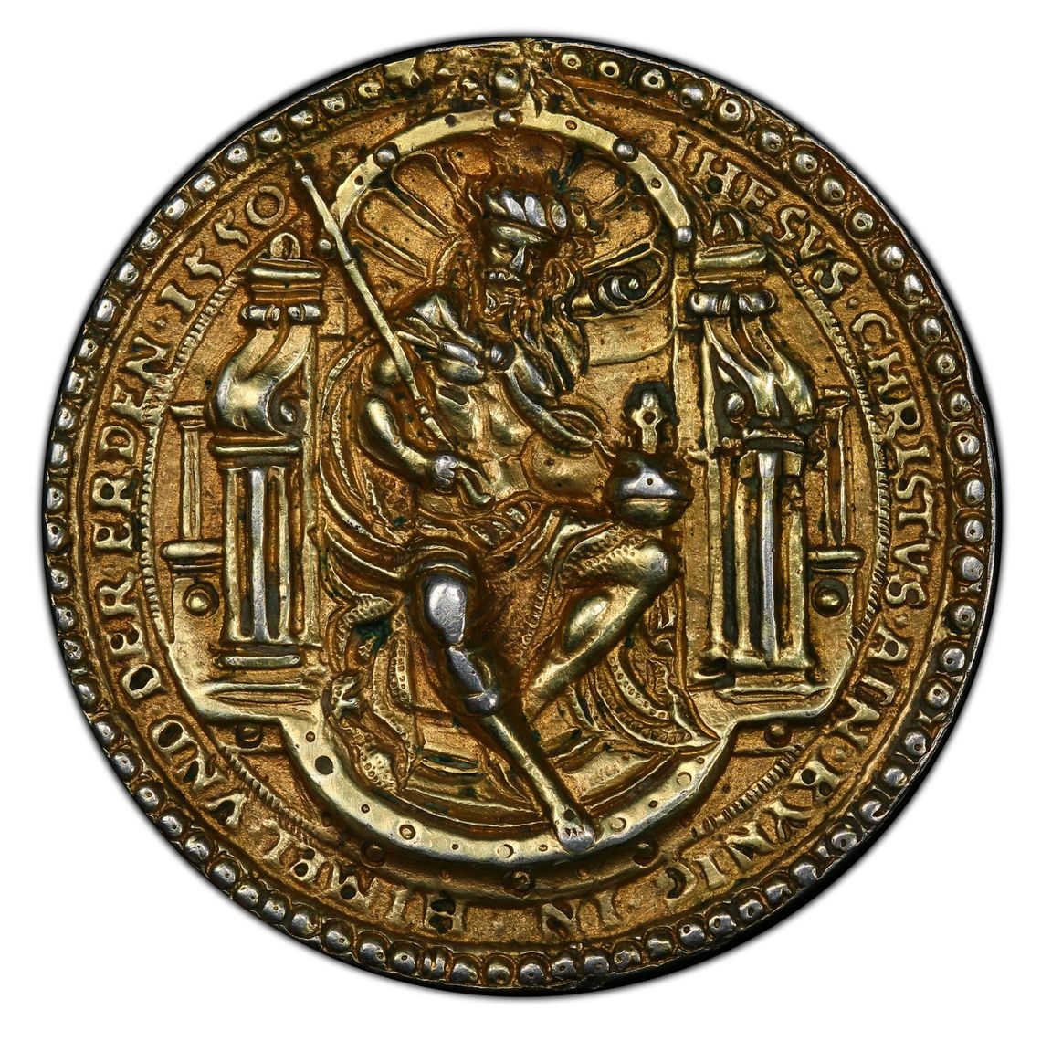橡树集藏-006场 海纳百川 pcgs-sp genniue 1550年神圣罗马帝国银章 查理五世（西班牙查理一世）/耶稣基督铸造镀金银质奖章  正面：耶稣基督，身穿长袍，坐在华丽宝座的右侧，手持剑和宝珠。背面：查理，身着长袍，披着斗篷，头戴王冠，面朝华丽的王座而坐，手持宝剑和宝珠。为了强化君权神授的理念。四百多年的历史文物章，老精稀可遇不可求。高浮雕加厚盒。
