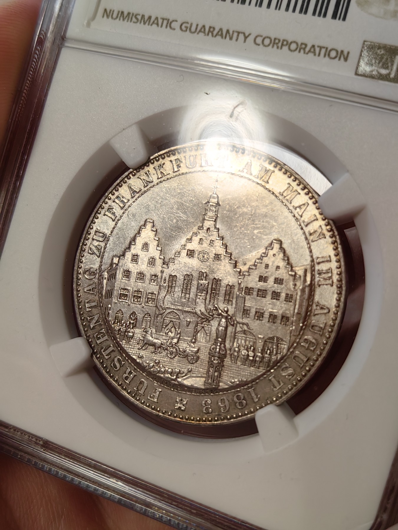 橡树集藏-006场 海纳百川 NGC-MS63 德国法兰克福1863年 王子会议厅1泰勒大银币 细节爆表 设计极佳 车轮转光非常漂亮 热门品种