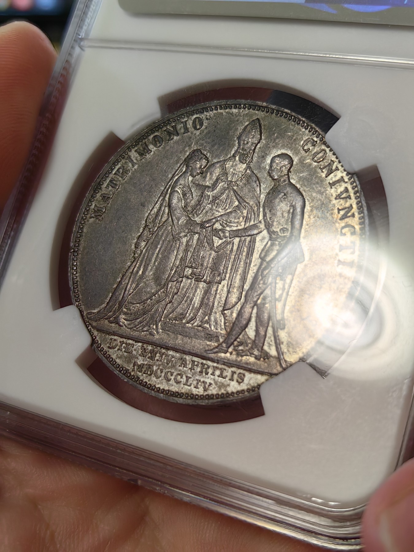 橡树集藏-006场 海纳百川 ngc-Ms62 1854年奥地利2盾大银币 茜茜结婚纪念 经典超热门品种 无需介绍 双面老包浆状态相当可以 基本已沉淀很难碰到 喜欢就拿下不要错过