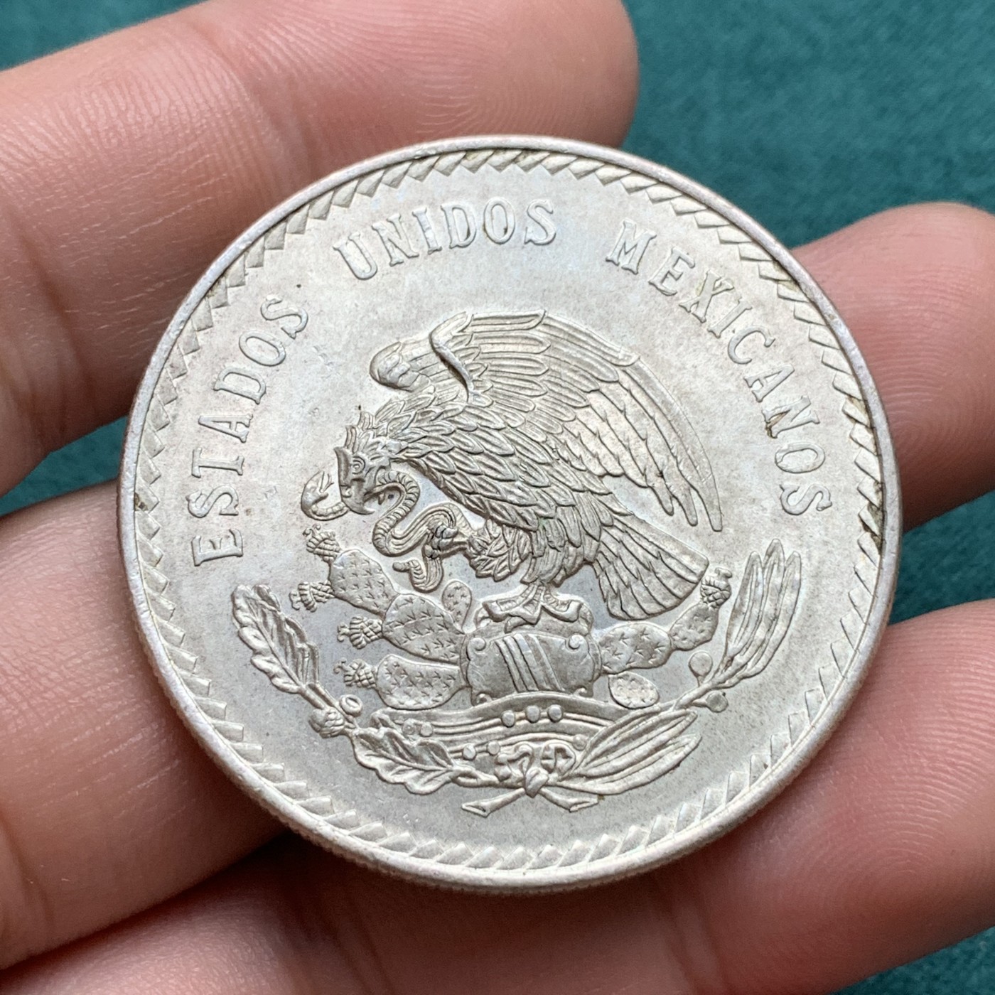 《竞宝斋》第180场-周日，周一2场 (全场包邮) 墨西哥印第安人 1948年5比索30克大银币