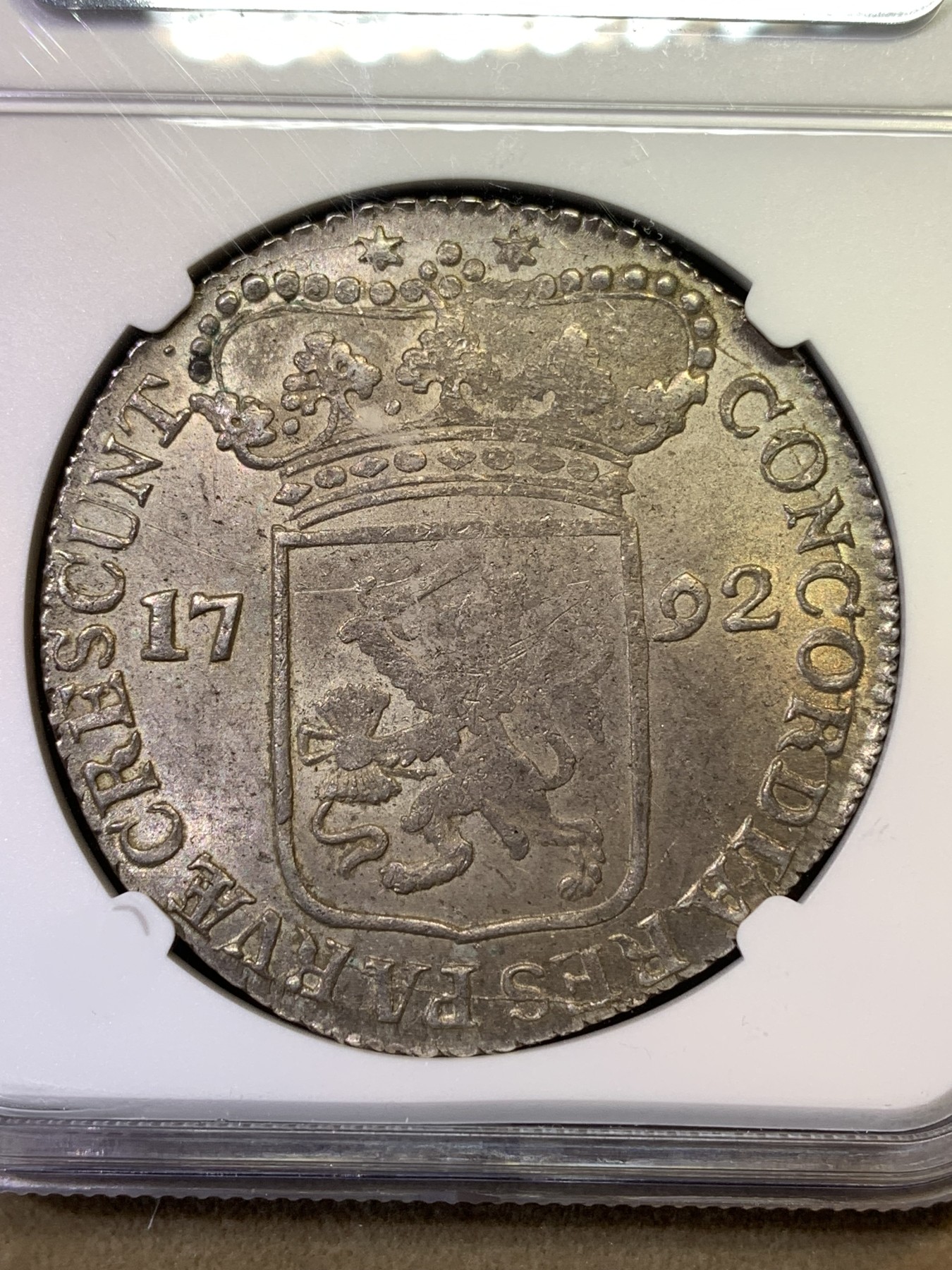 《竞宝斋》第180场-周日，周一2场 (全场包邮) NGC UNC 荷兰泽兰省1792年武士1杜卡特大银币 原味包浆 未见清洗