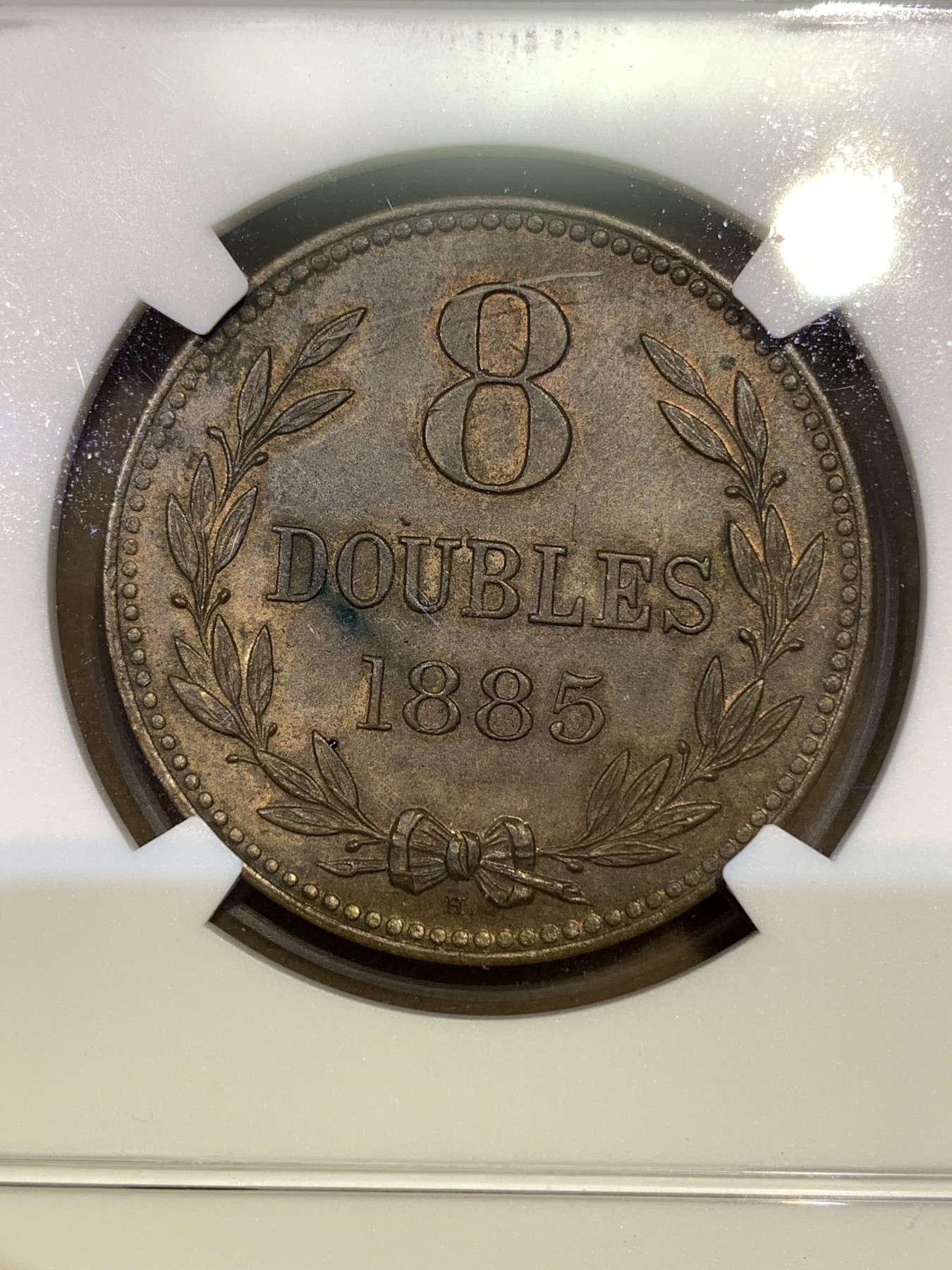 《竞宝斋》第180场-周日，周一2场 (全场包邮) NGC-UNC 1885H 英属根西8道布大铜币，细节极佳，三狮面部清晰可辨，殊为难得。上海NGC严评。