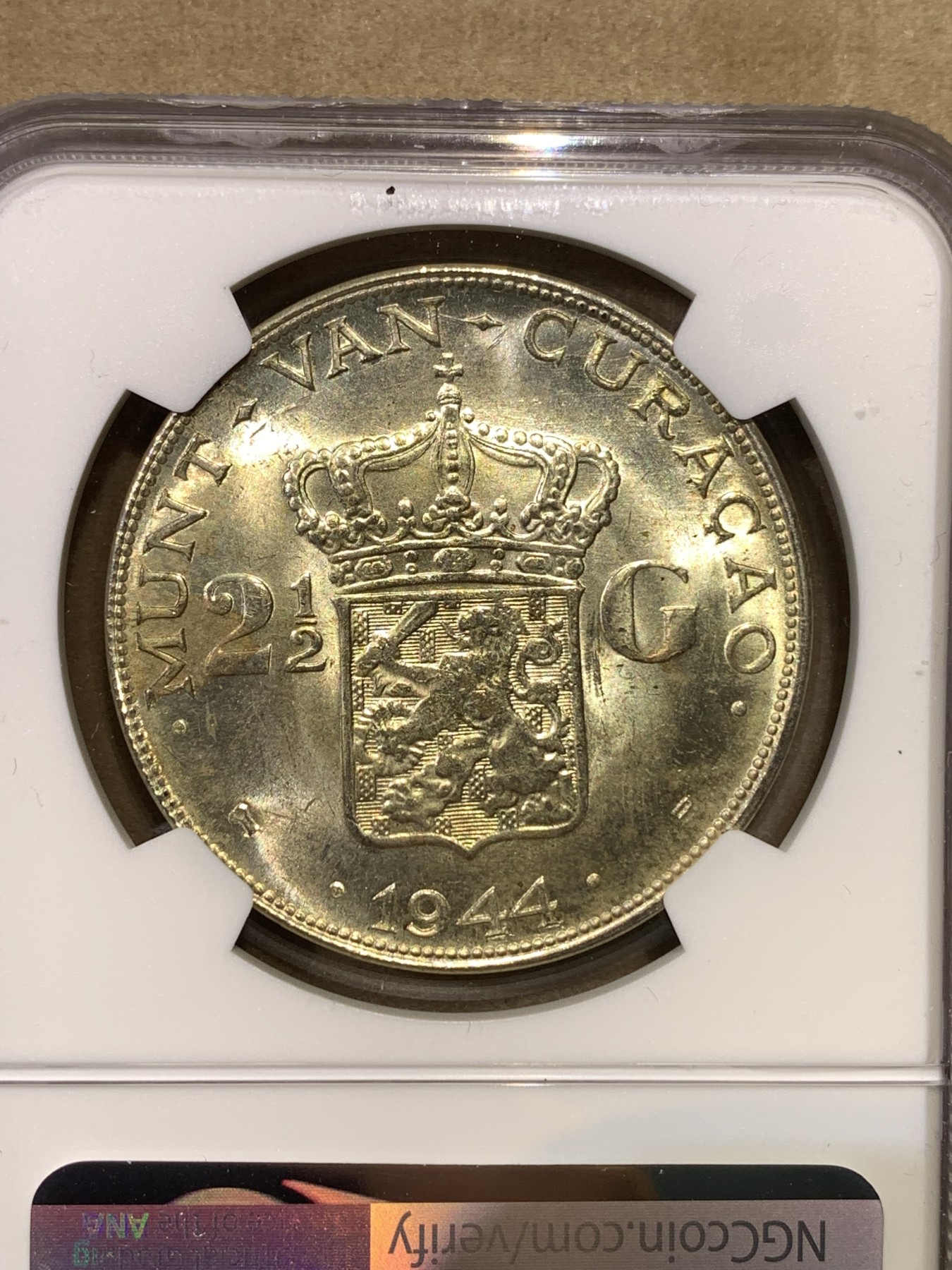 《竞宝斋》第180场-周日，周一2场 (全场包邮) NGC-MS63 荷属库拉索1944年 威廉米娜女王 2.5盾大银币