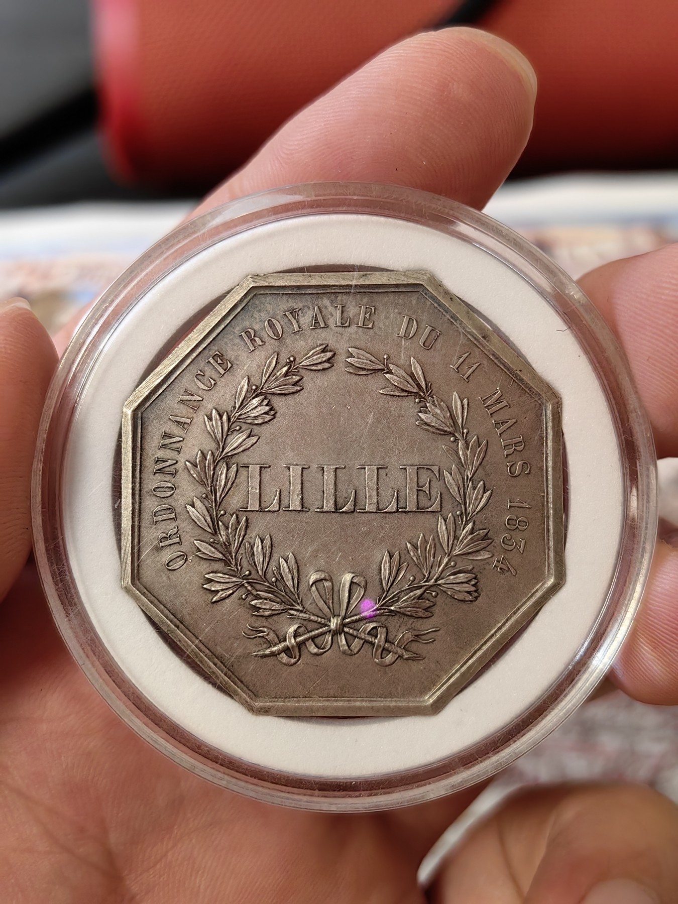 橡树集藏-006场 海纳百川 UNC1834法国里昂银代币jeton 鸢尾花纹章 丰饶角边铭 枪灰色氧化层 Matte质感 