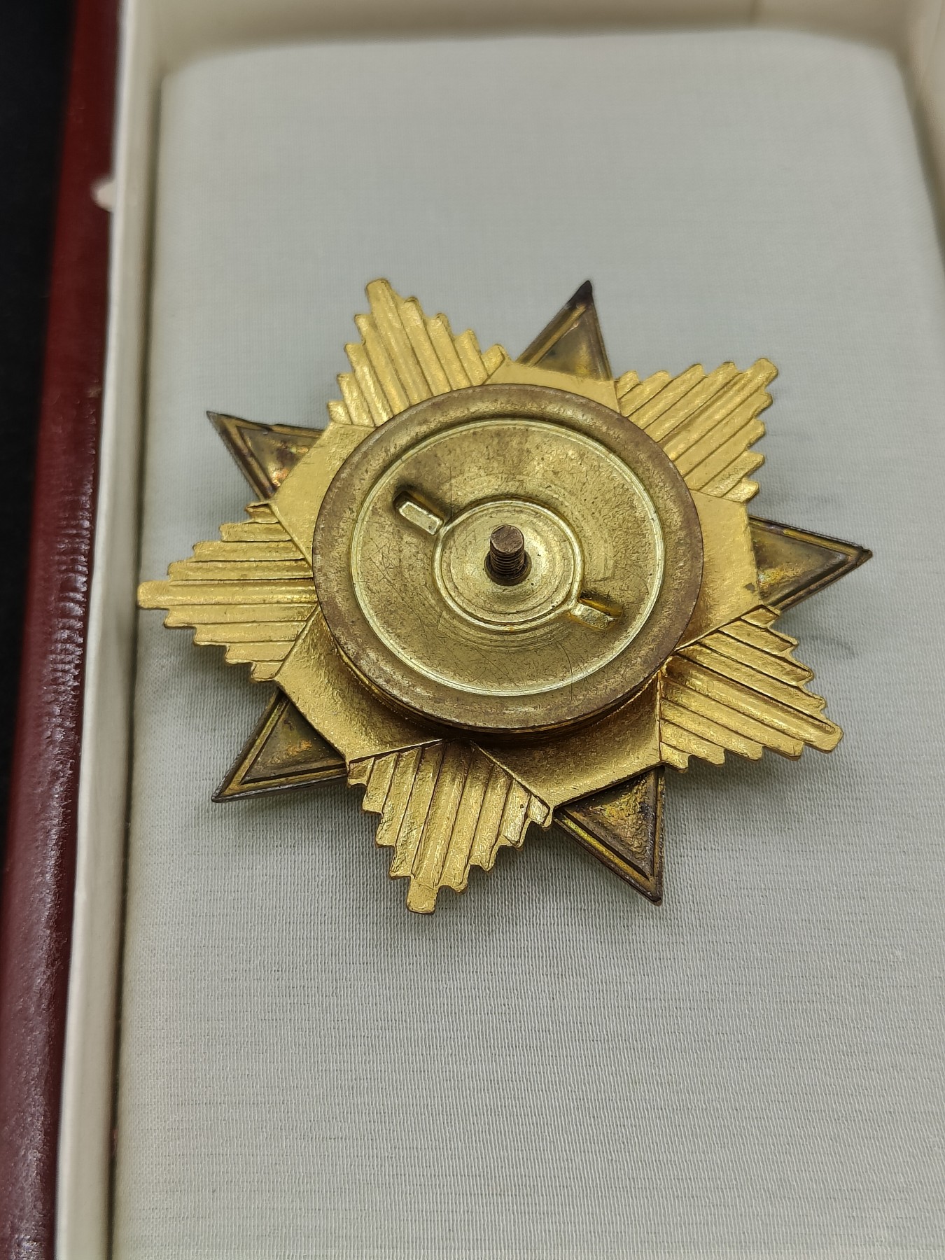 全场0元起拍 第72期 咸鱼国勋章拍卖专场 7月12日（周三）下午6：00开始 第一版转轮保加利亚一级九月九日勋章 带盒