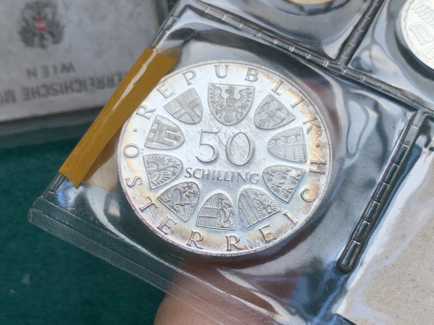 《竞宝斋》第180场-周日，周一2场 (全场包邮) 两套一组 奥地利，1974，精制套币