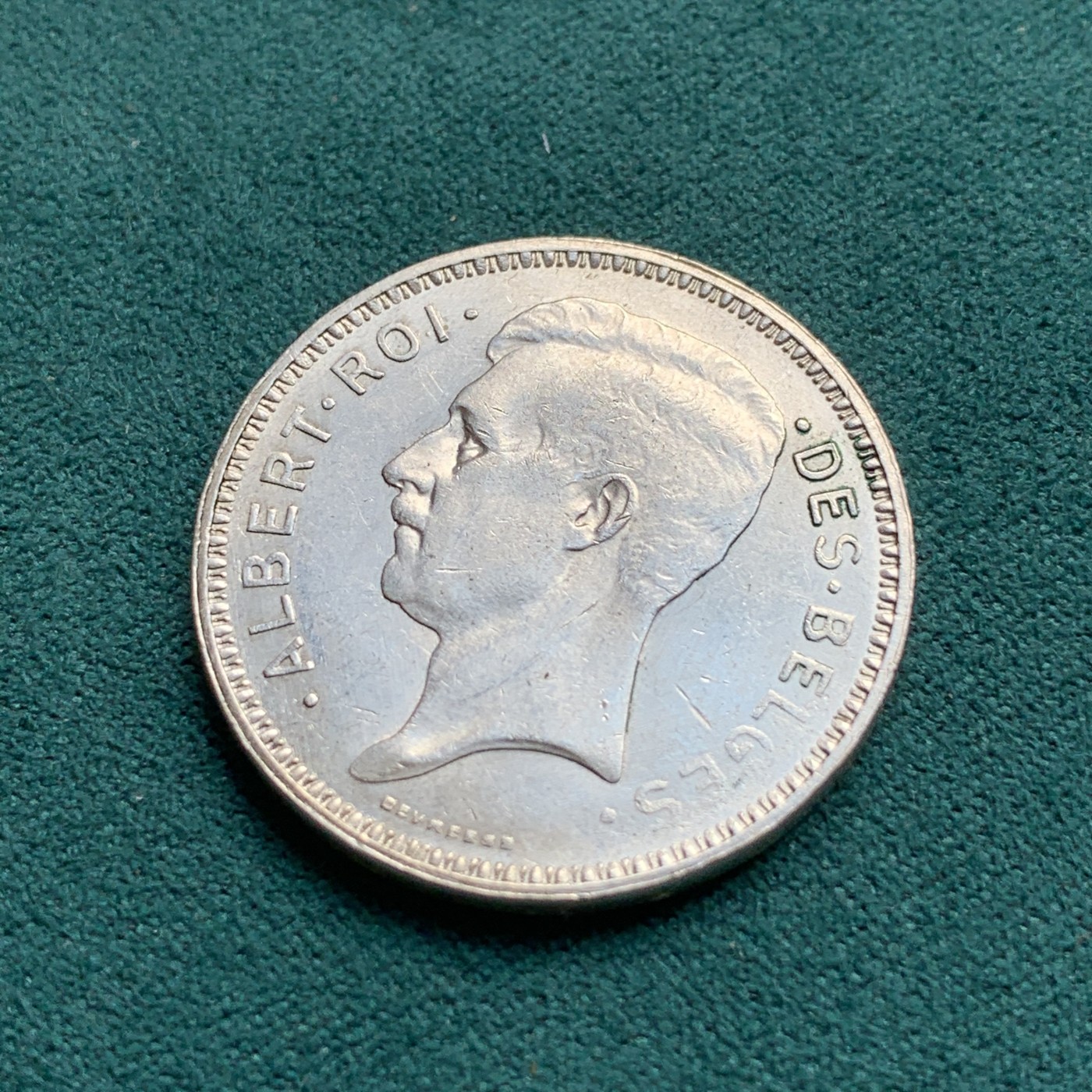 《竞宝斋》第180场-周日，周一2场 (全场包邮) 比利时1934年阿贝尔一世头像20法郎银币。680银，直径28mm，重量11g