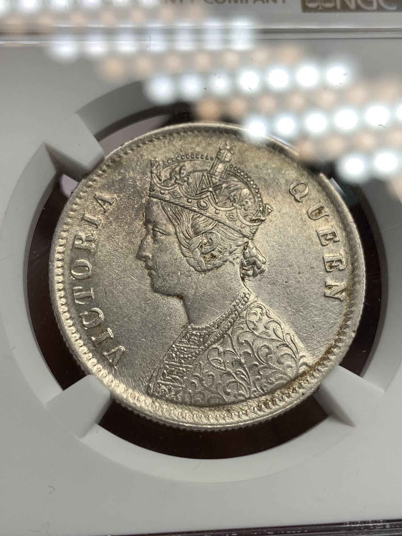 《竞宝斋》第180场-周日，周一2场 (全场包邮) NGC-AU58 1862C英属印度维多利亚1卢比银币