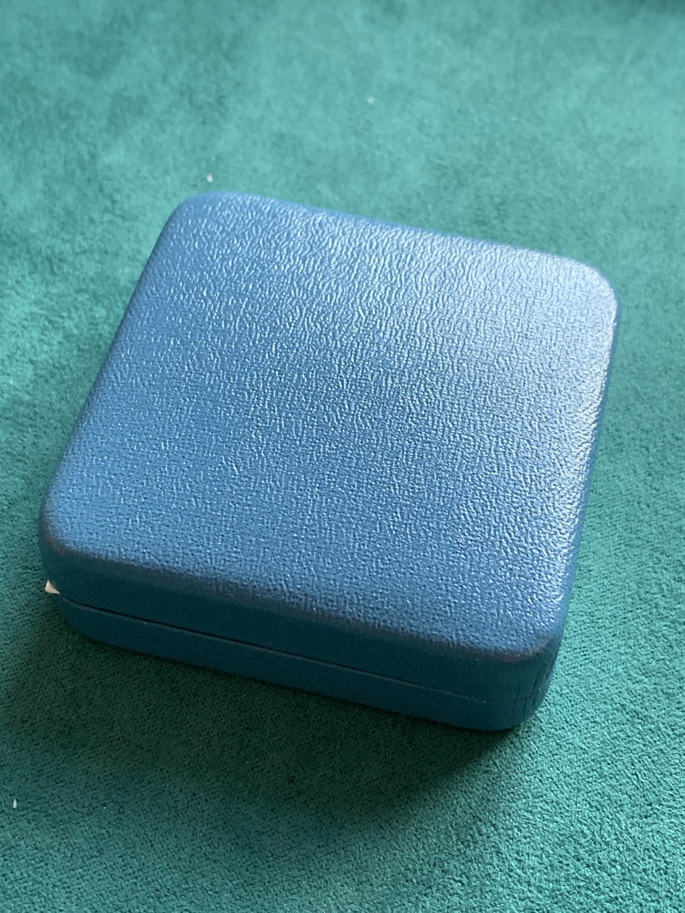 《竞宝斋》第180场-周日，周一2场 (全场包邮) 英国1999年1英镑银币 盒证齐全