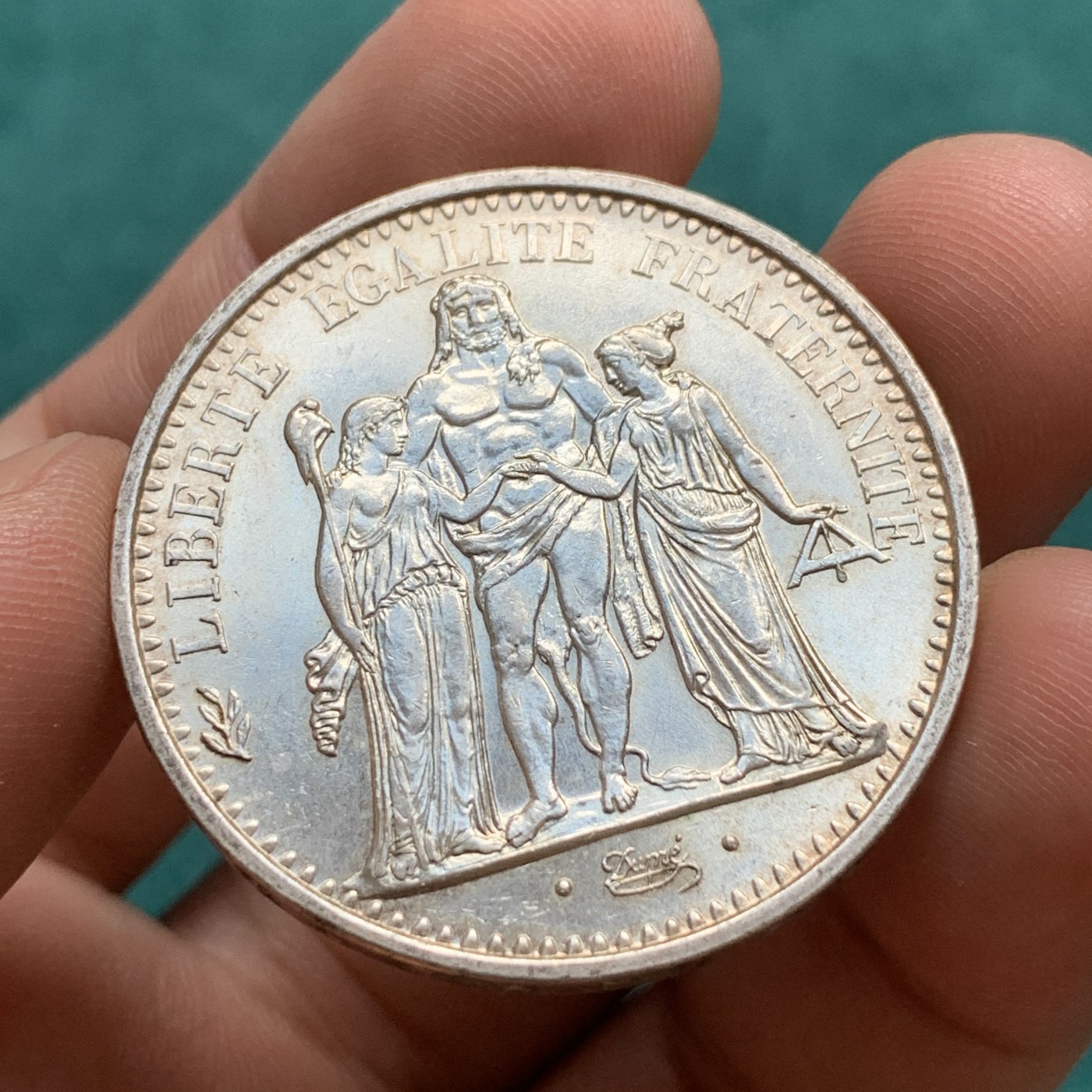 《竞宝斋》第180场-周日，周一2场 (全场包邮) 法国 1970年 大力神 10法郎银币 十字光 出厂状态