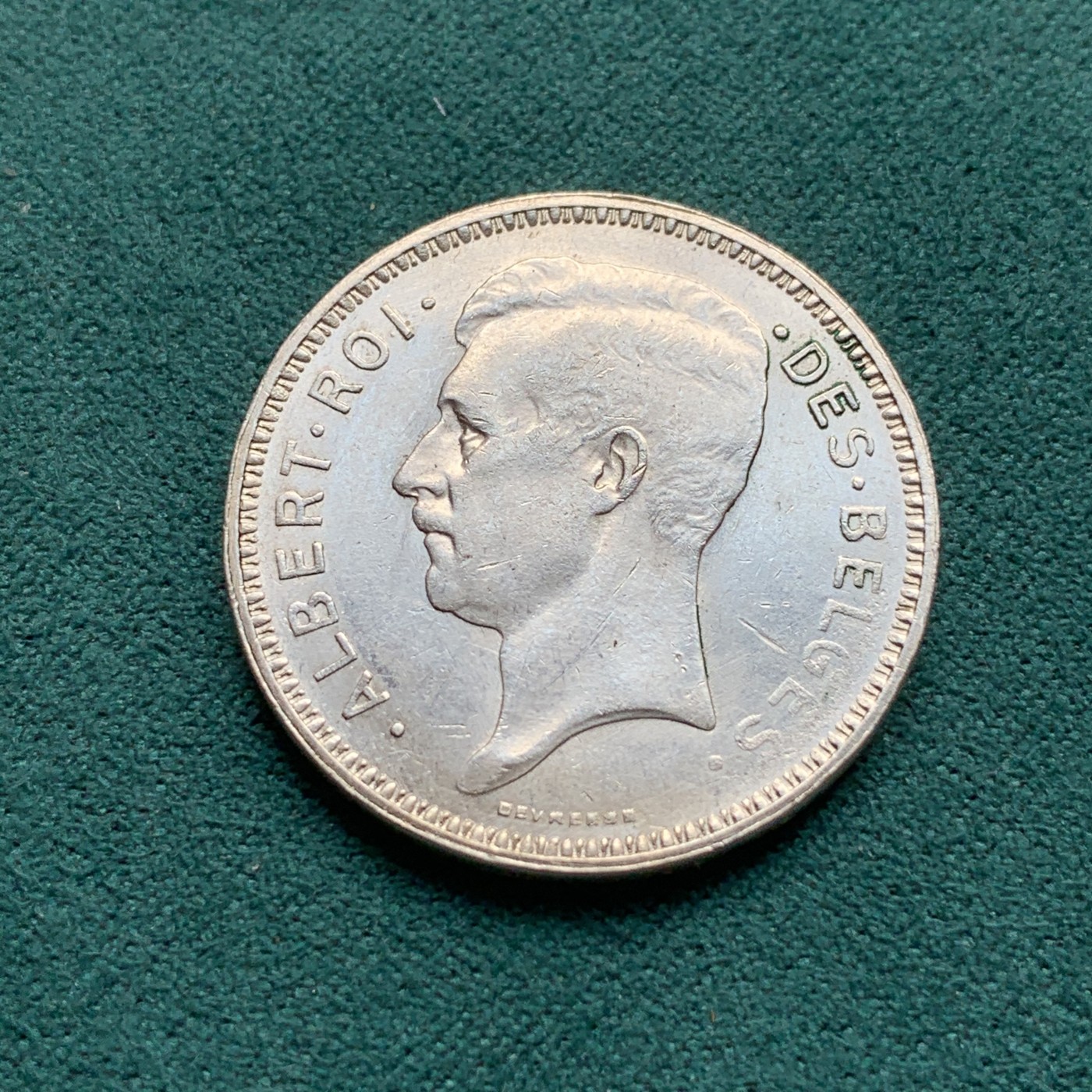 《竞宝斋》第180场-周日，周一2场 (全场包邮) 比利时1934年阿贝尔一世头像20法郎银币。680银，直径28mm，重量11g