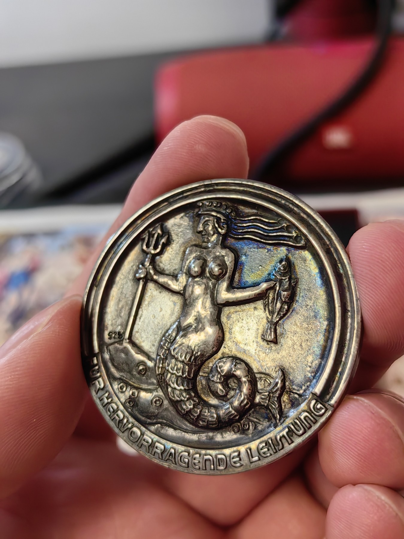 橡树集藏-006场 海纳百川 德国渔业协会银章 美人鱼和渔民 高浮雕好品相 克苏鲁风格 原盒完好