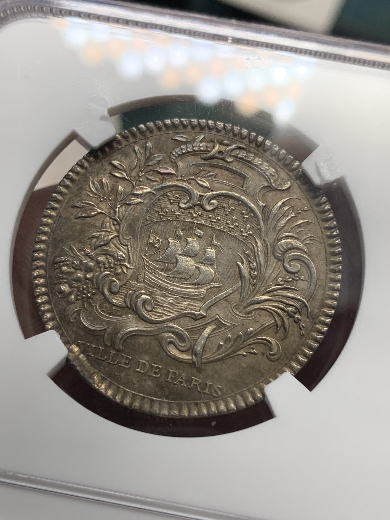 《竞宝斋》第180场-周日，周一2场 (全场包邮) NGC AU58 法国1740Vastan侯爵银制代用币 原味包浆 早期难得