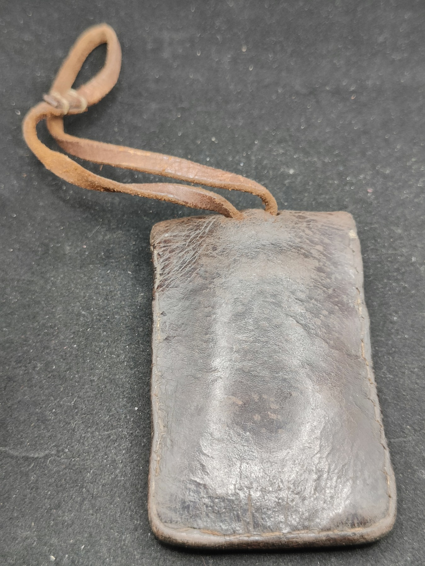 全场0元起拍 第72期 咸鱼国勋章拍卖专场 7月12日（周三）下午6：00开始 日本战前真皮皮具