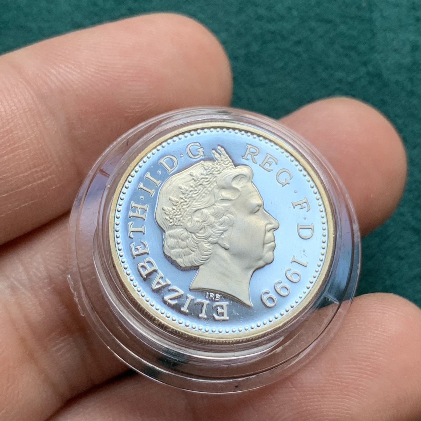 《竞宝斋》第180场-周日，周一2场 (全场包邮) 英国1999年1英镑银币 盒证齐全