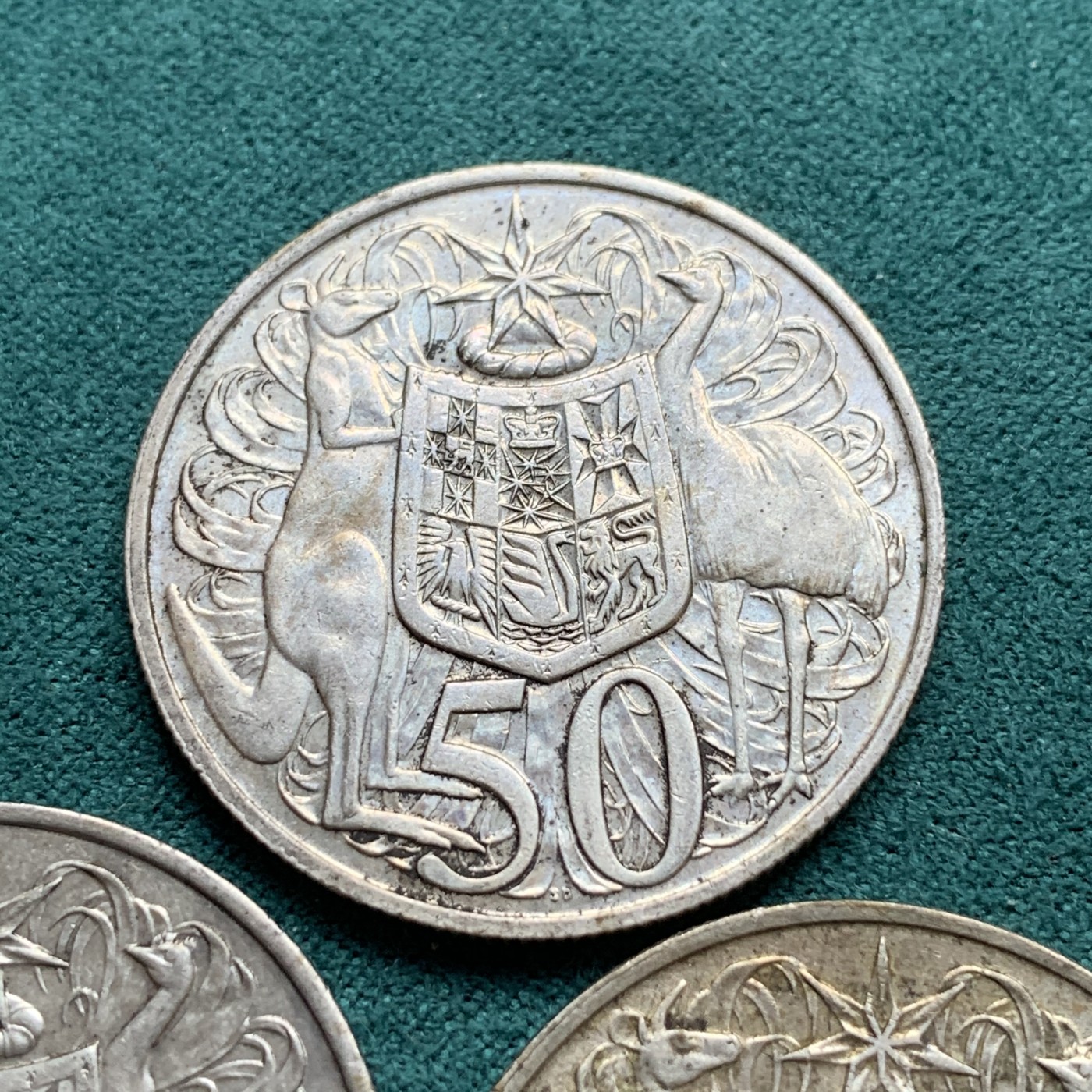 《竞宝斋》第180场-周日，周一2场 (全场包邮) 澳大利亚1966年伊丽莎白二世50分银币3枚一组