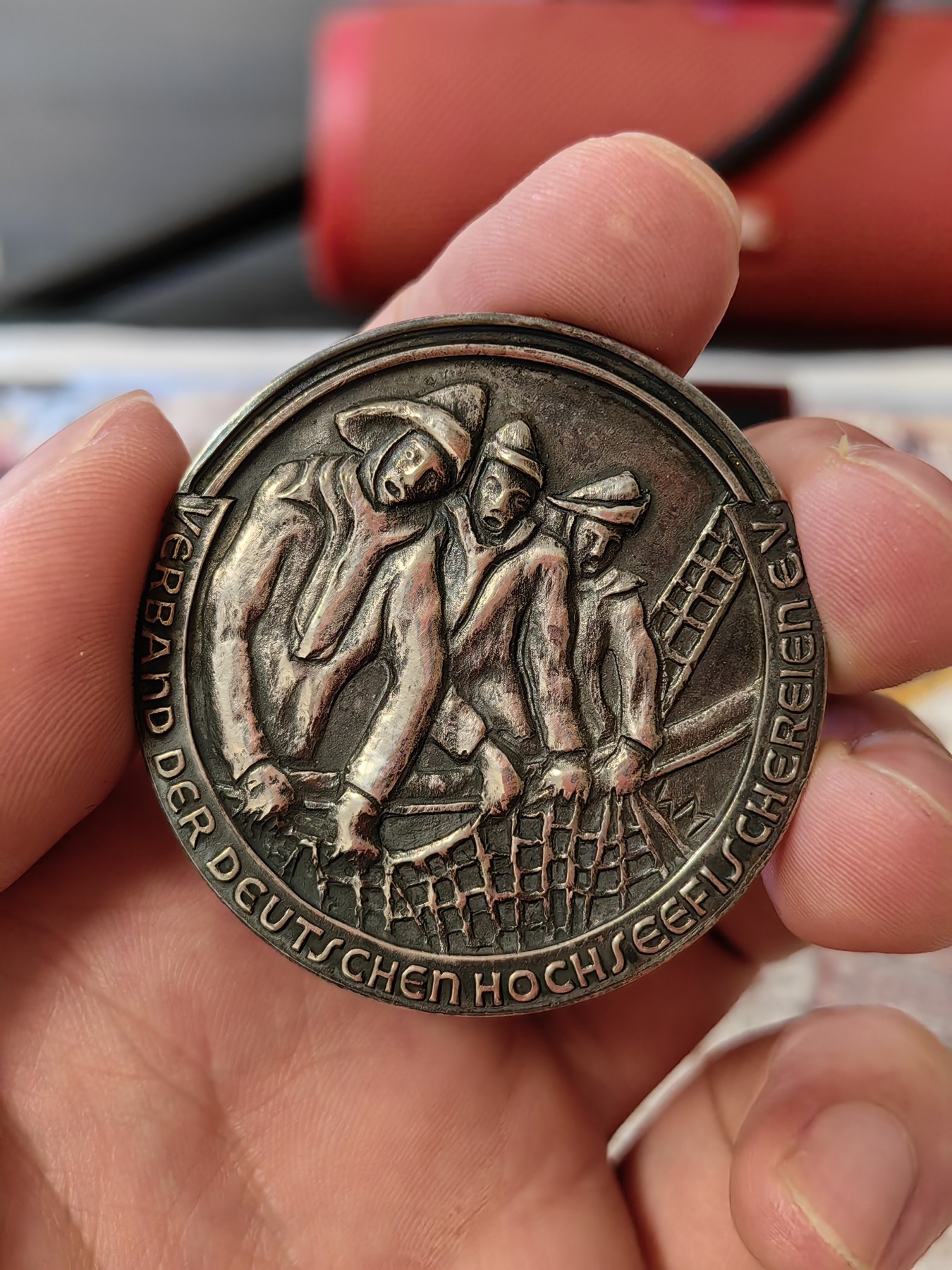 橡树集藏-006场 海纳百川 德国渔业协会银章 美人鱼和渔民 高浮雕好品相 克苏鲁风格 原盒完好