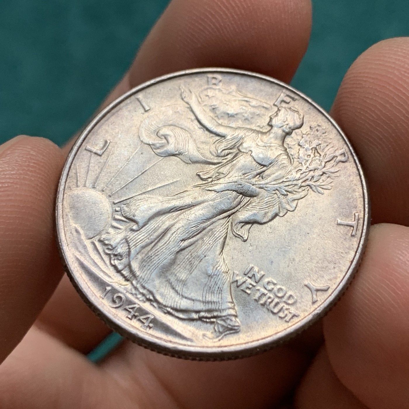 《竞宝斋》第180场-周日，周一2场 (全场包邮) 美国 1944年半美元 银币 行走女神 淡彩包浆 状态不错