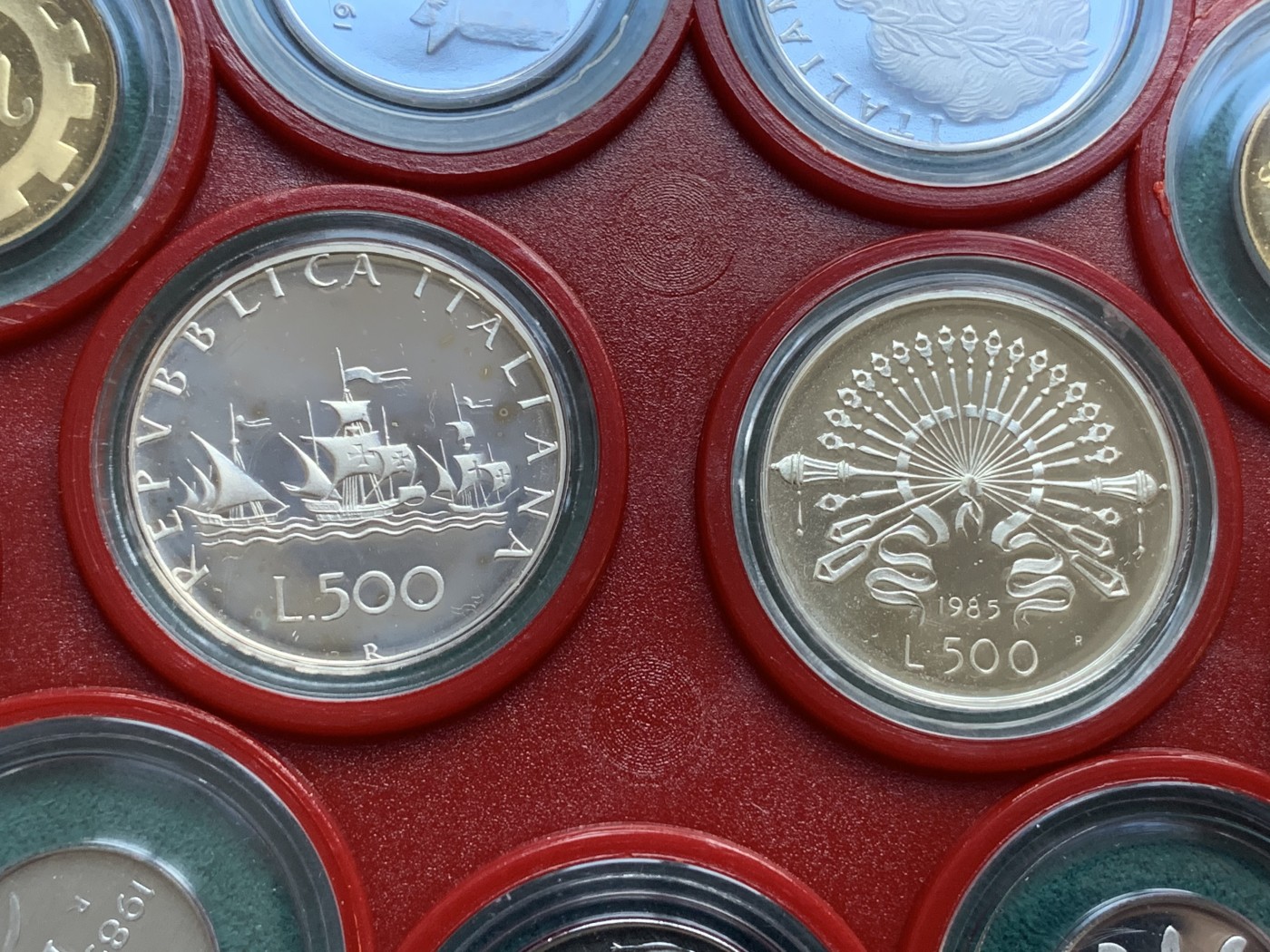 《竞宝斋》第180场-周日，周一2场 (全场包邮) 意大利，1985，精制套币 含两枚精制银币