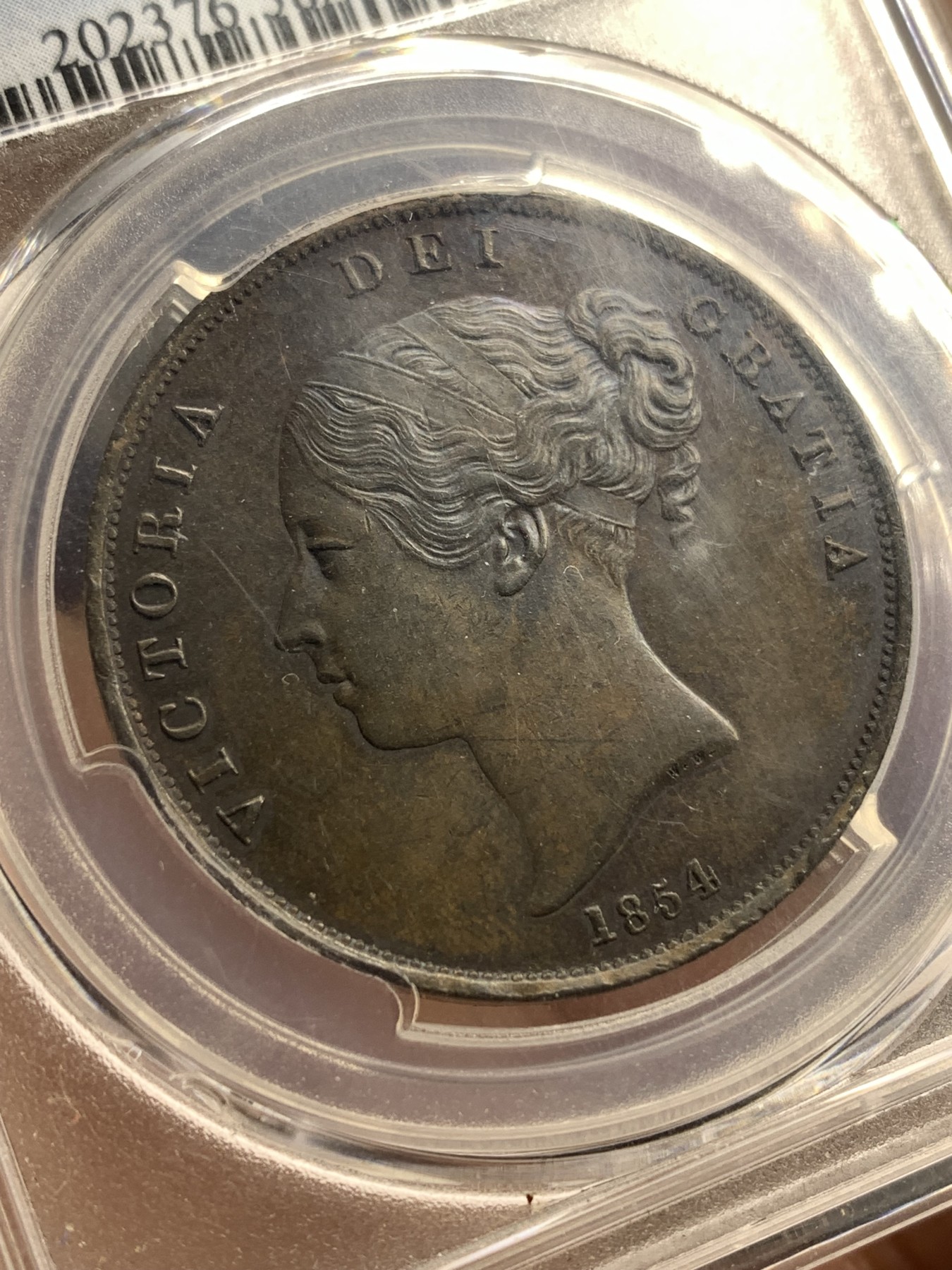 《竞宝斋》第180场-周日，周一2场 (全场包邮) PCGS AU58 英国 1854年 早期小维 1便士 大铜币 细节包浆都非常好