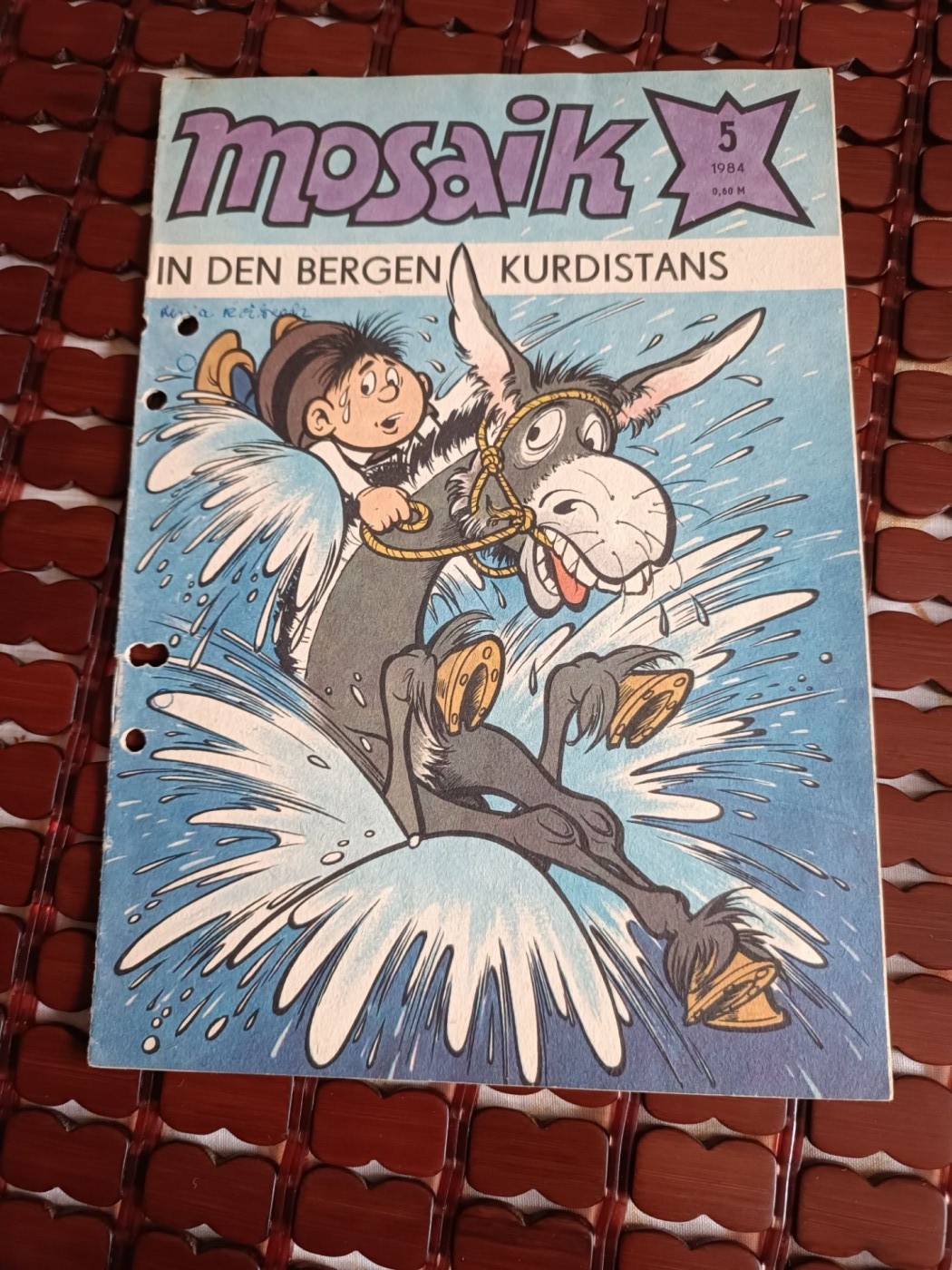 第一次麦稀奇拍卖 东德漫画书 有损（打孔）