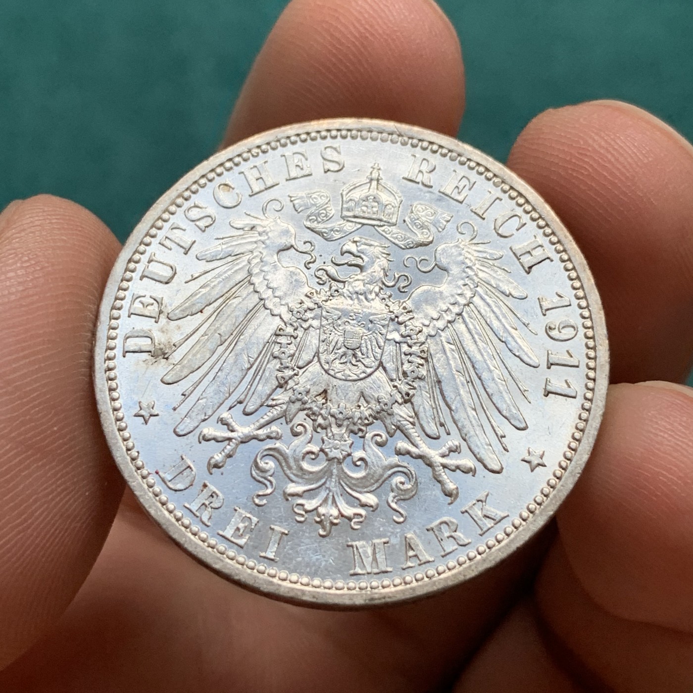 《竞宝斋》第180场-周日，周一2场 (全场包邮) 德国 普鲁士 1911年3马克 威二大头 银币 暴光品相 状态非常好 精品裸币