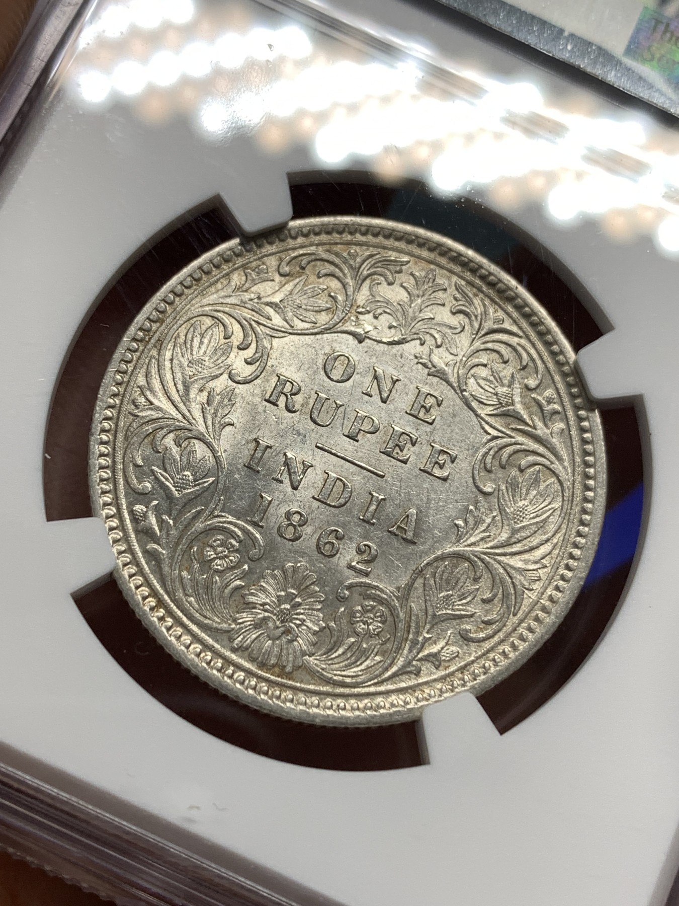 《竞宝斋》第180场-周日，周一2场 (全场包邮) NGC-AU58 1862C英属印度维多利亚1卢比银币