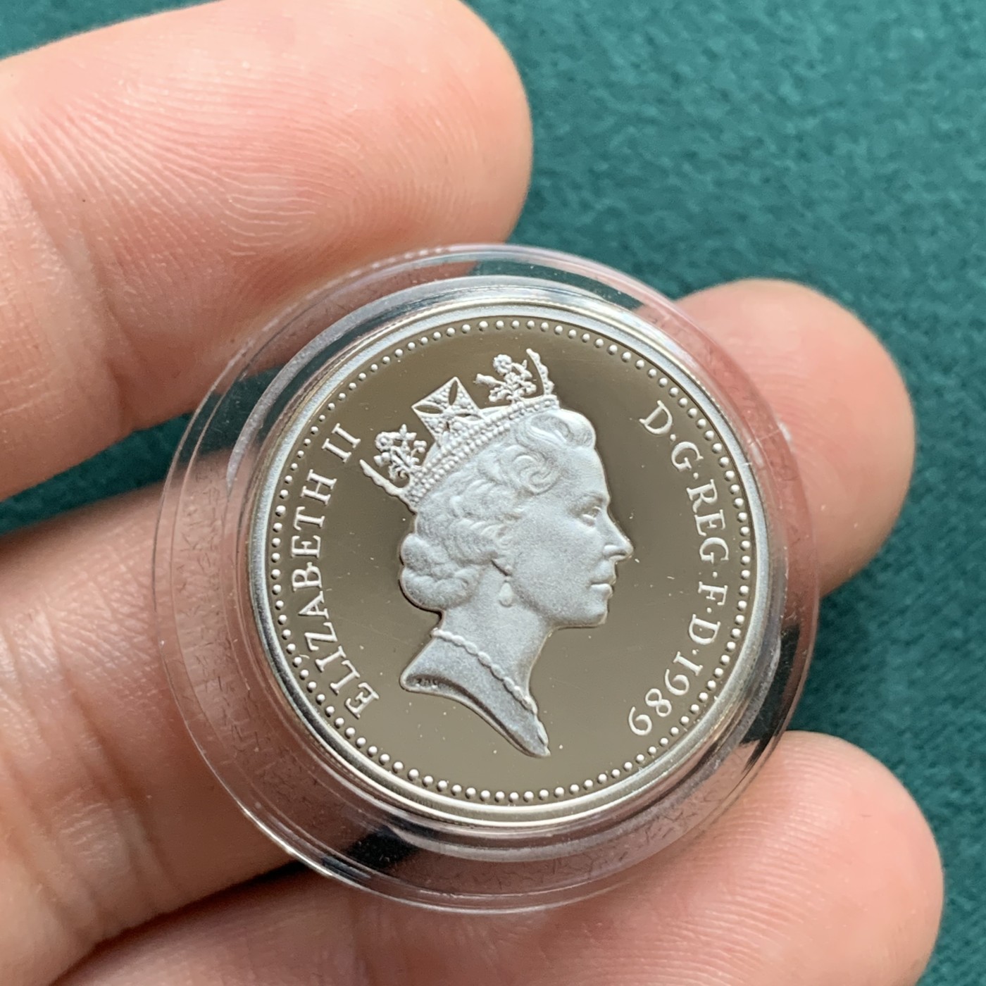 《竞宝斋》第180场-周日，周一2场 (全场包邮) 英国1989年1英镑银币 19克加厚版 盒证齐全